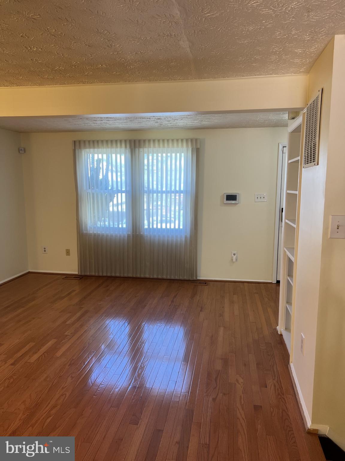 WESTHAMPTON TOWNHOUSES P - Residential Lease