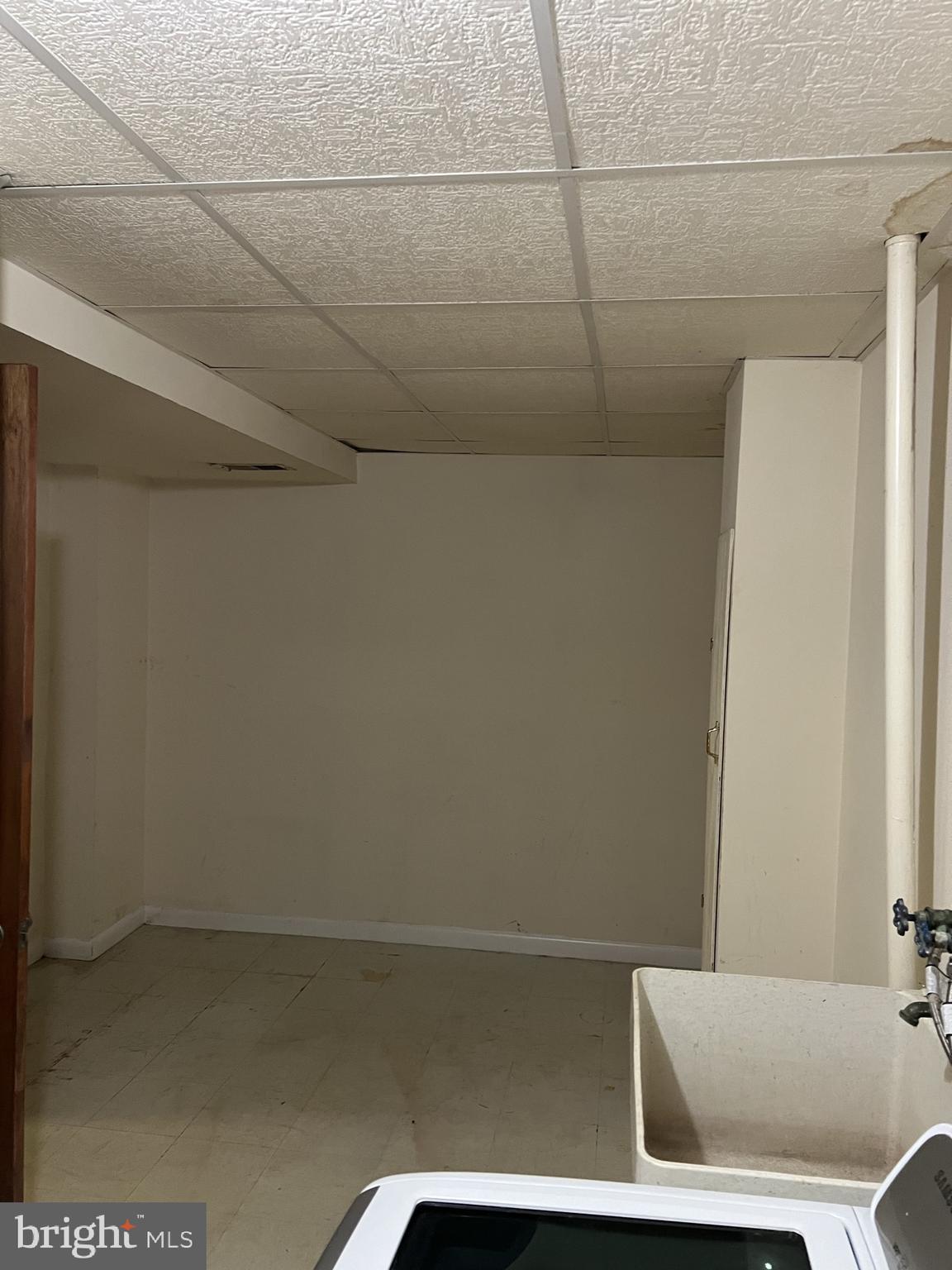 WESTHAMPTON TOWNHOUSES P - Residential Lease