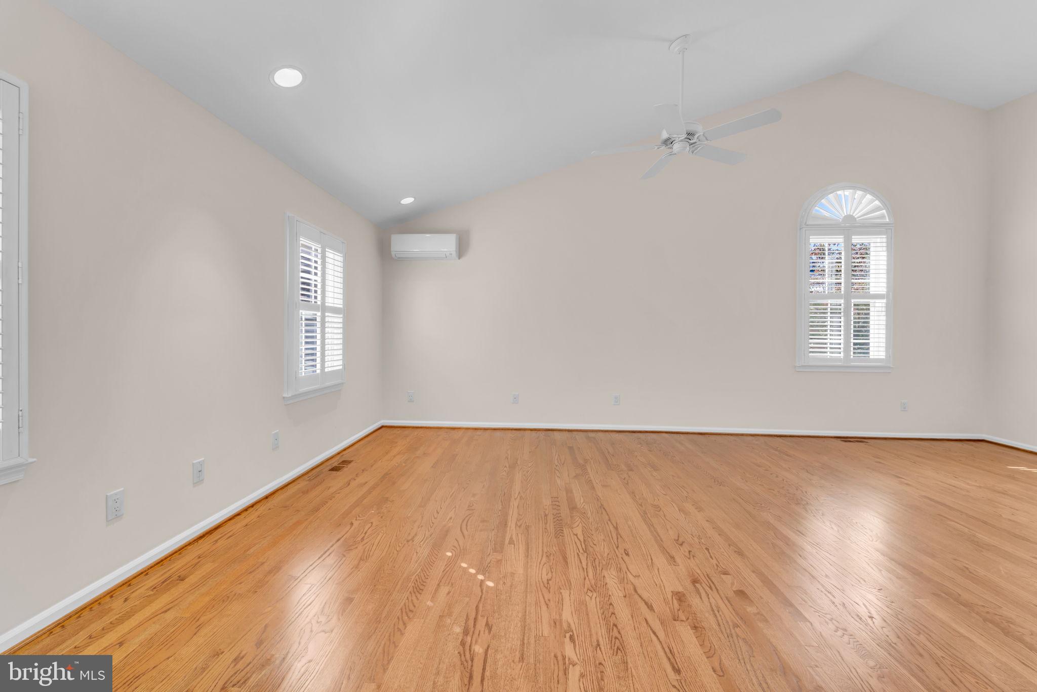 RIVERHILL - Residential