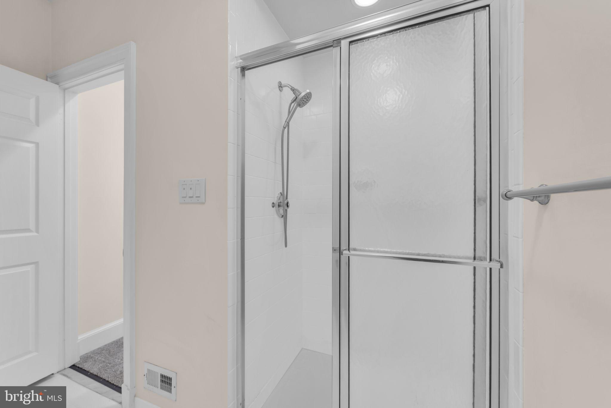 RIVERHILL - Residential