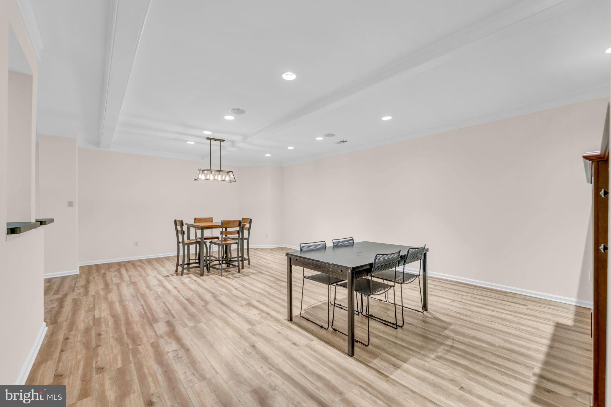 RIVERHILL - Residential