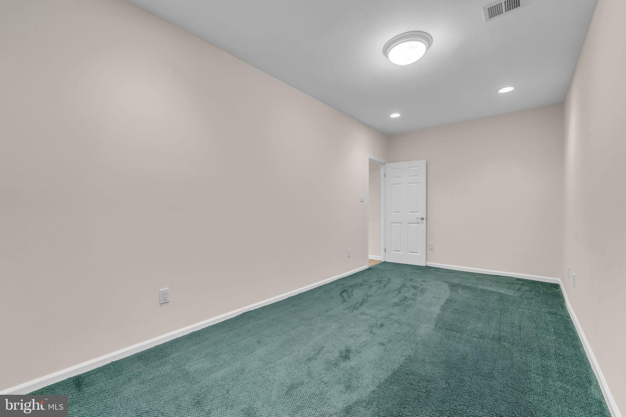 RIVERHILL - Residential