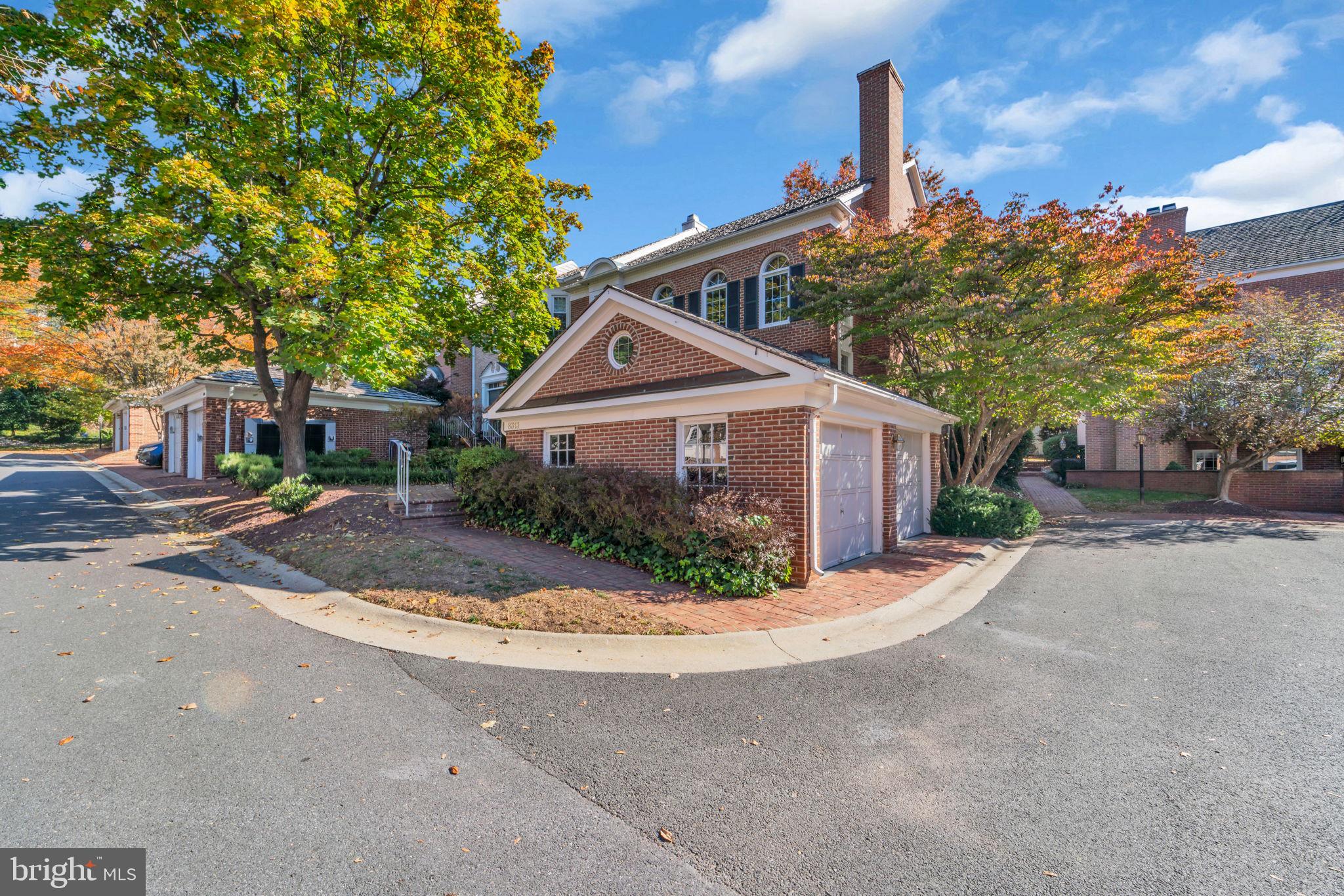 RIVERHILL - Residential