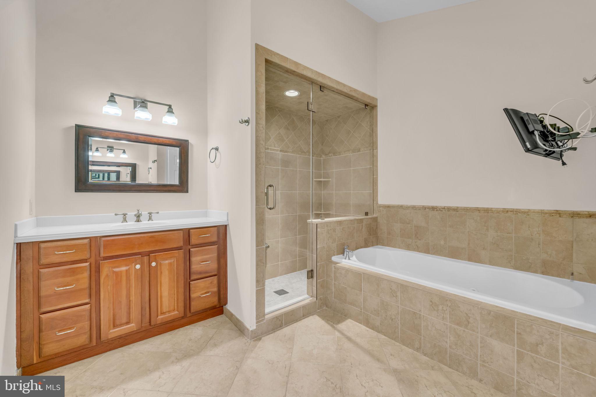 RIVERHILL - Residential