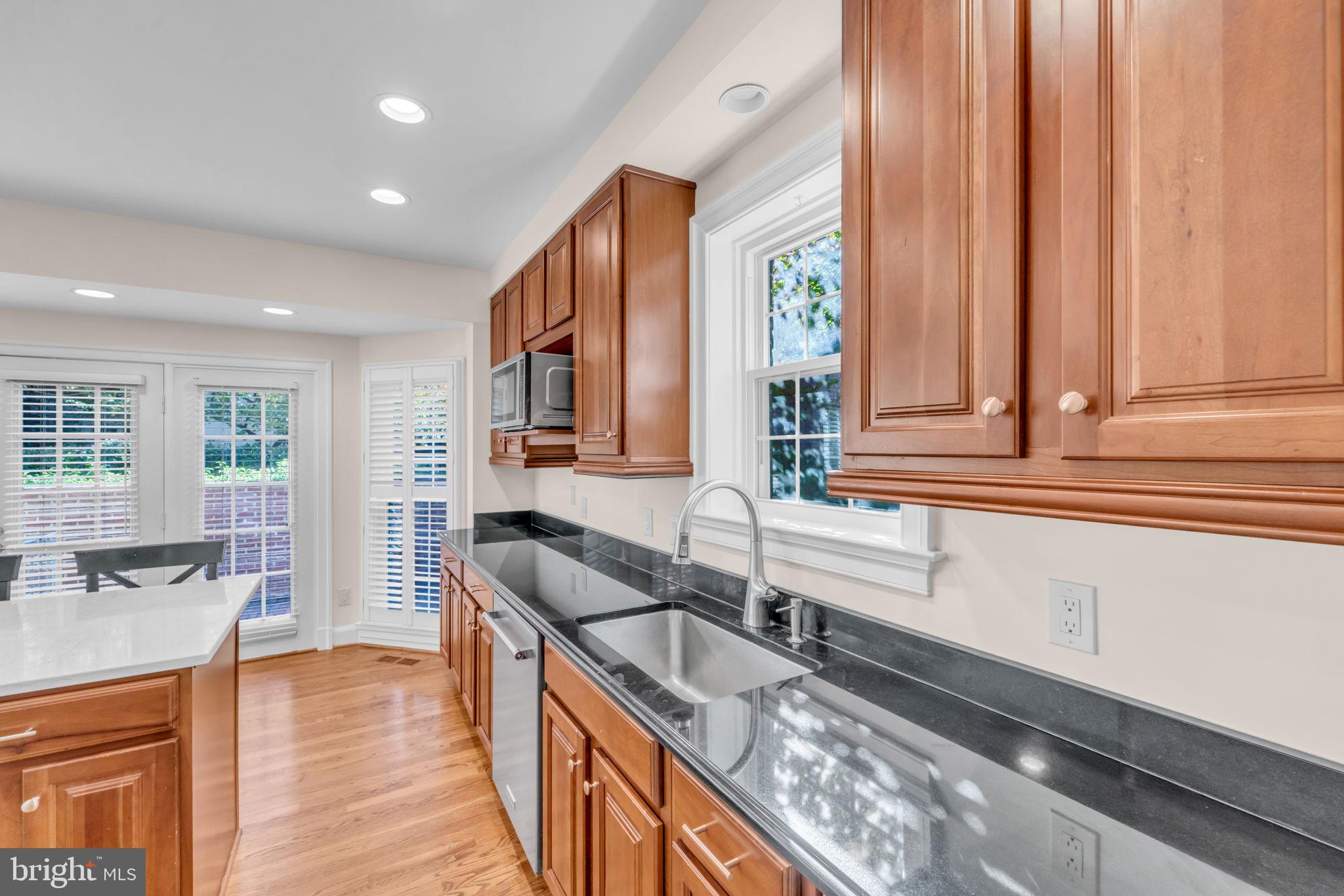 RIVERHILL - Residential