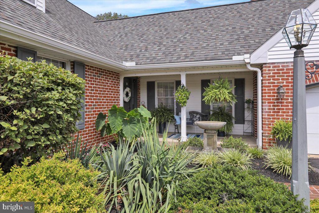 Photo of 175 N Linden Street, Manheim, PA 17545 (MLS # PALA2054334)