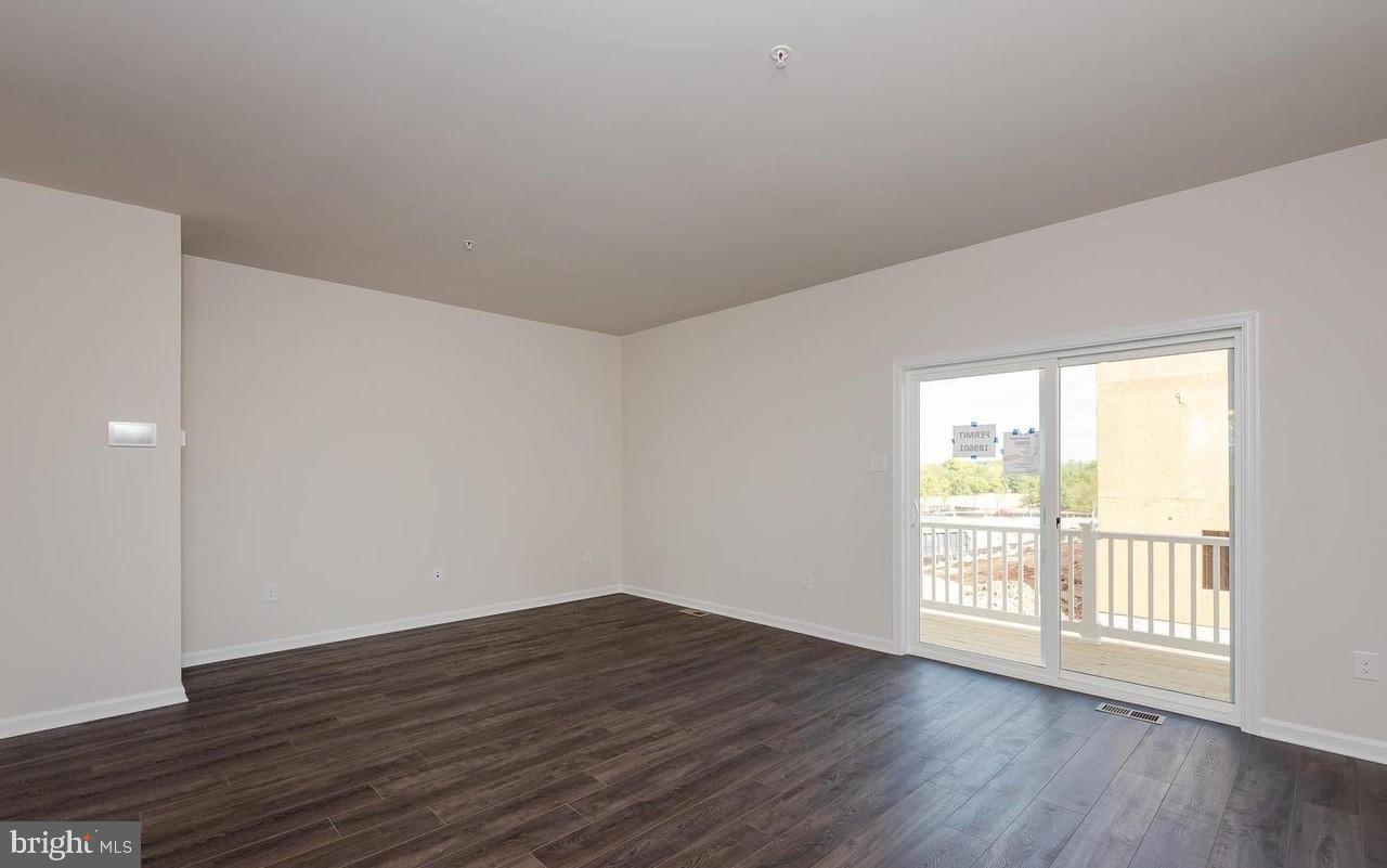 WOODMORE OVERLOOK - Residential