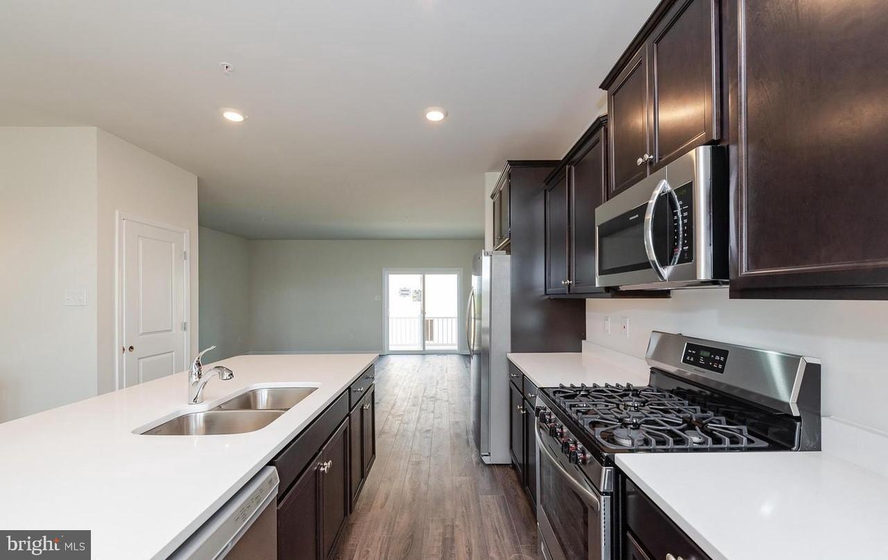 WOODMORE OVERLOOK - Residential