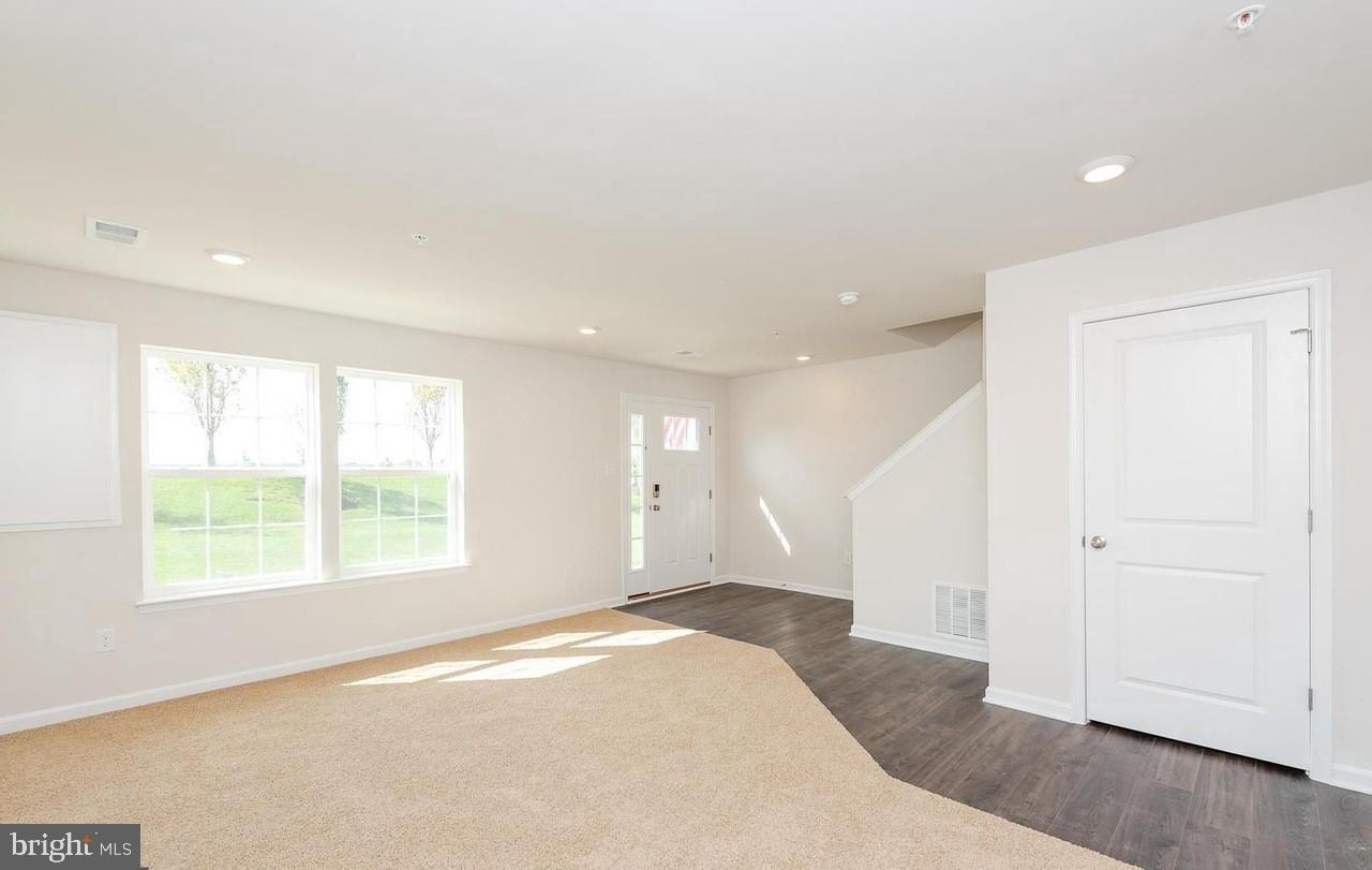 WOODMORE OVERLOOK - Residential