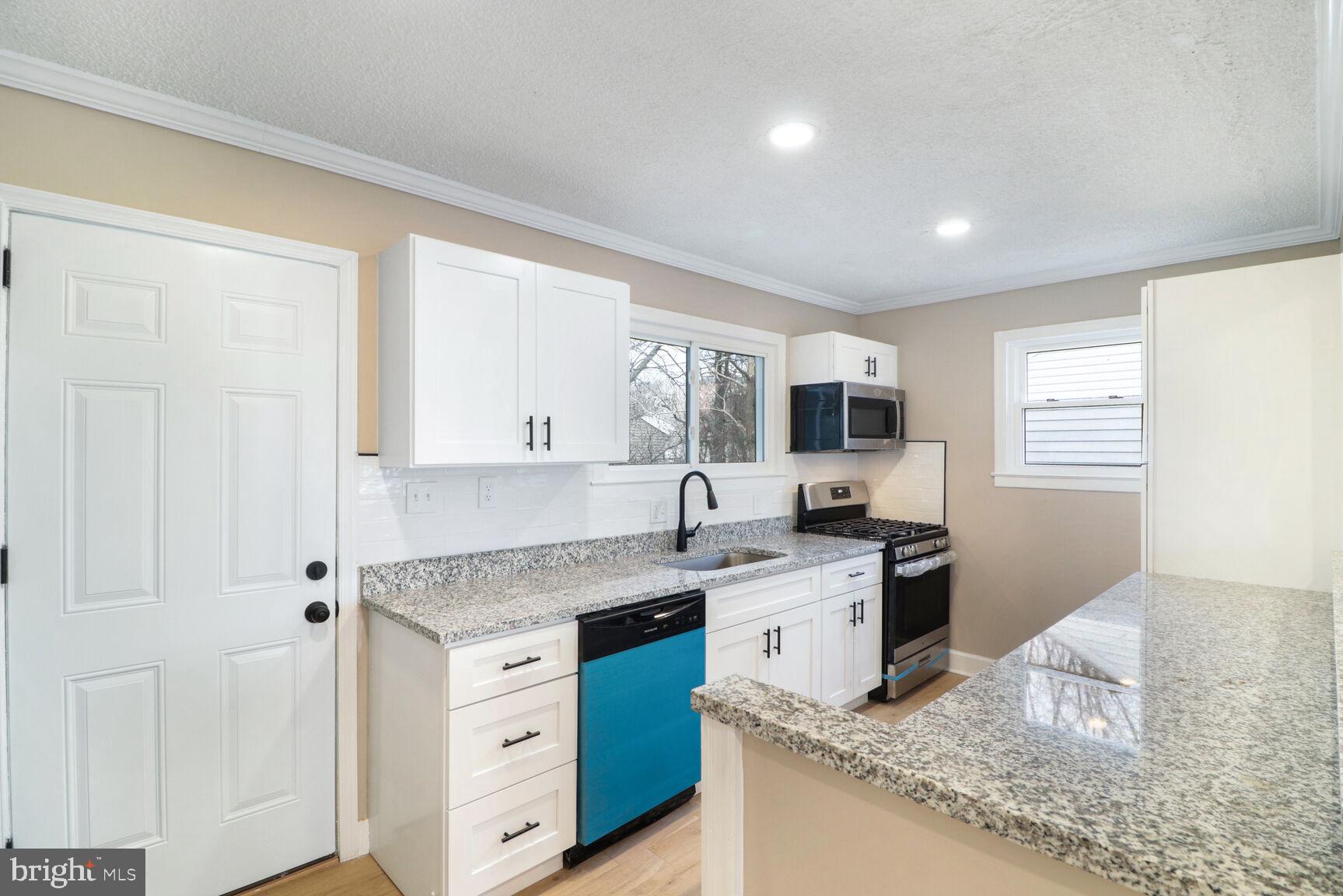 FAIRLAWN - Residential