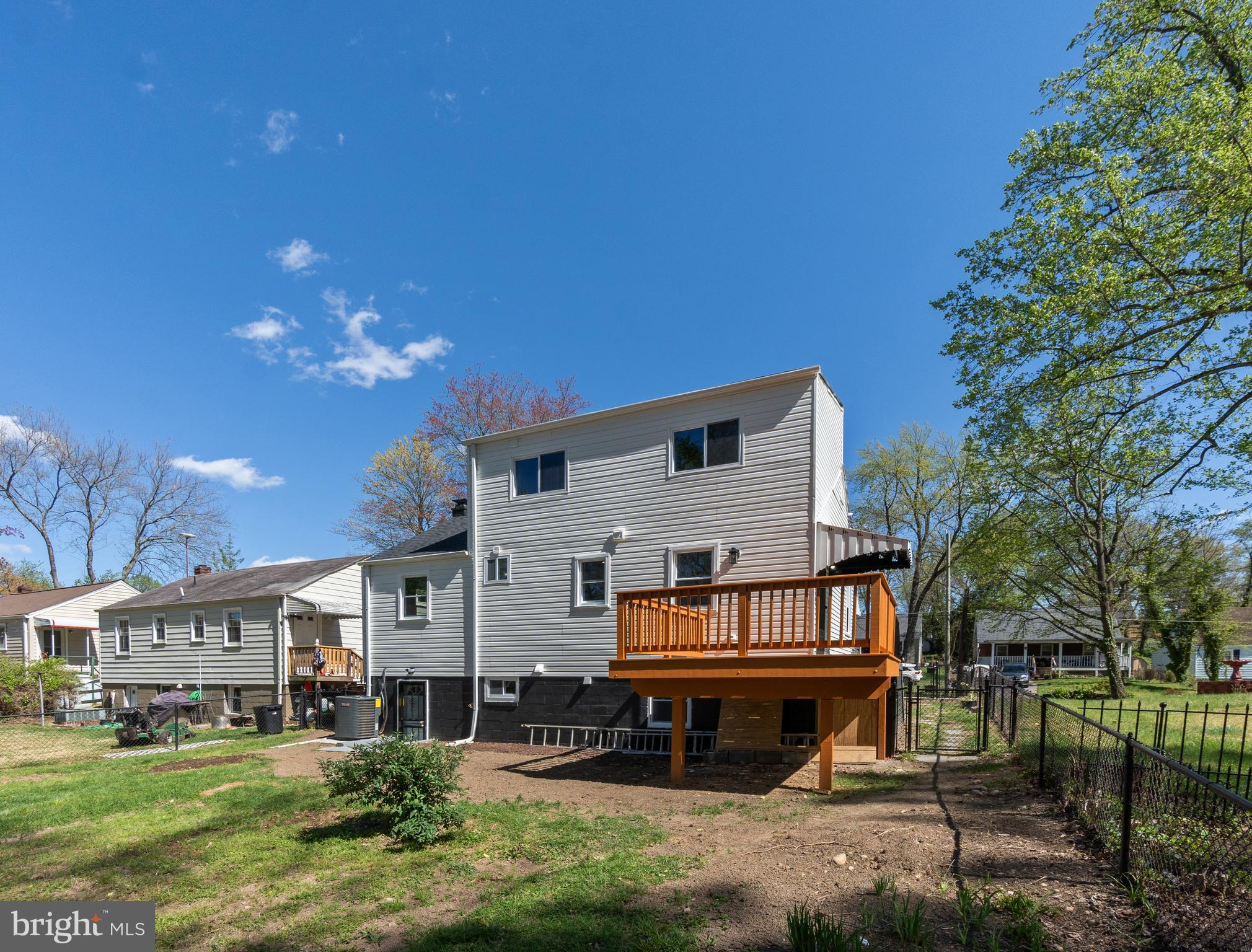 TEMPLE HILLS - Residential