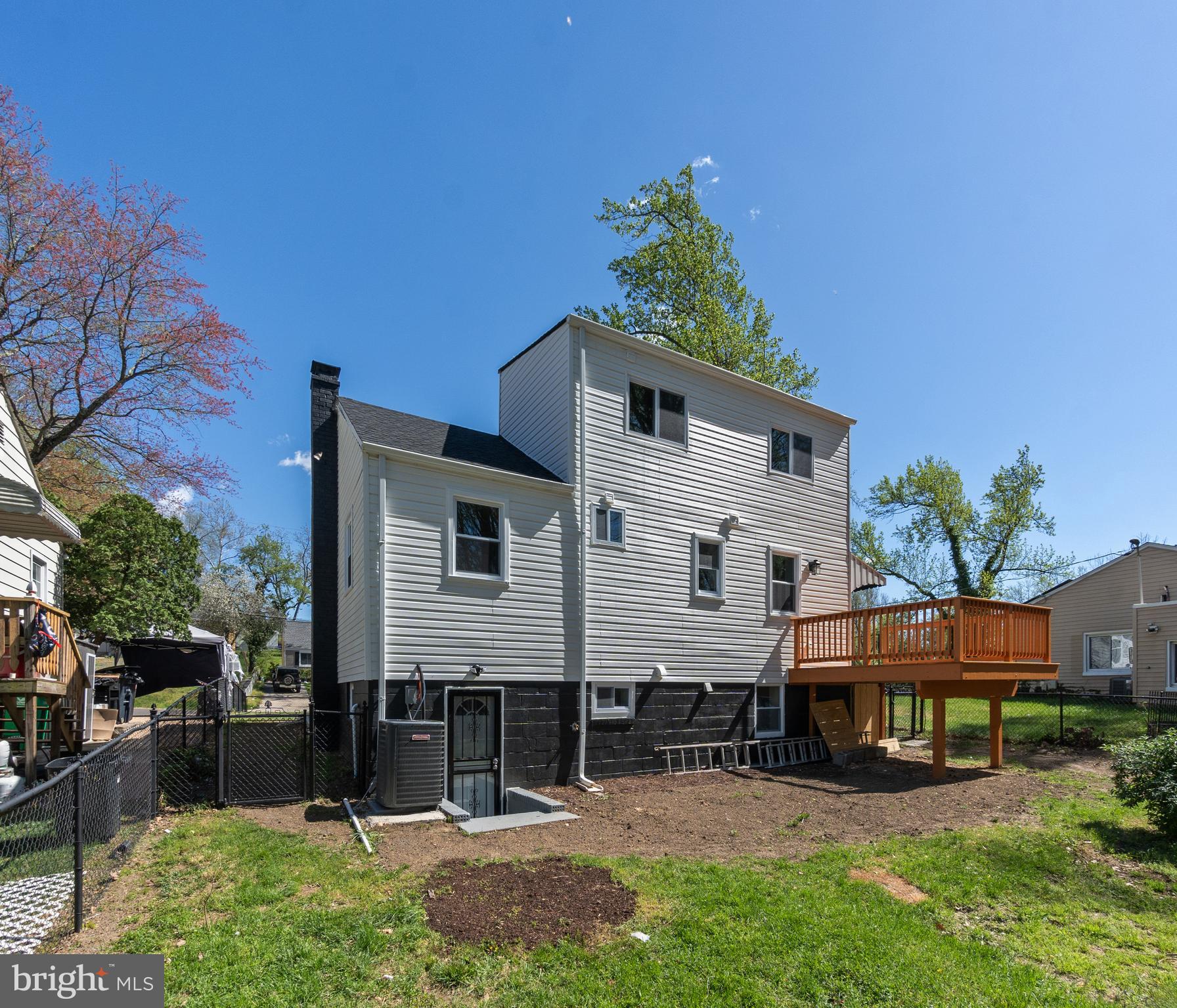 TEMPLE HILLS - Residential