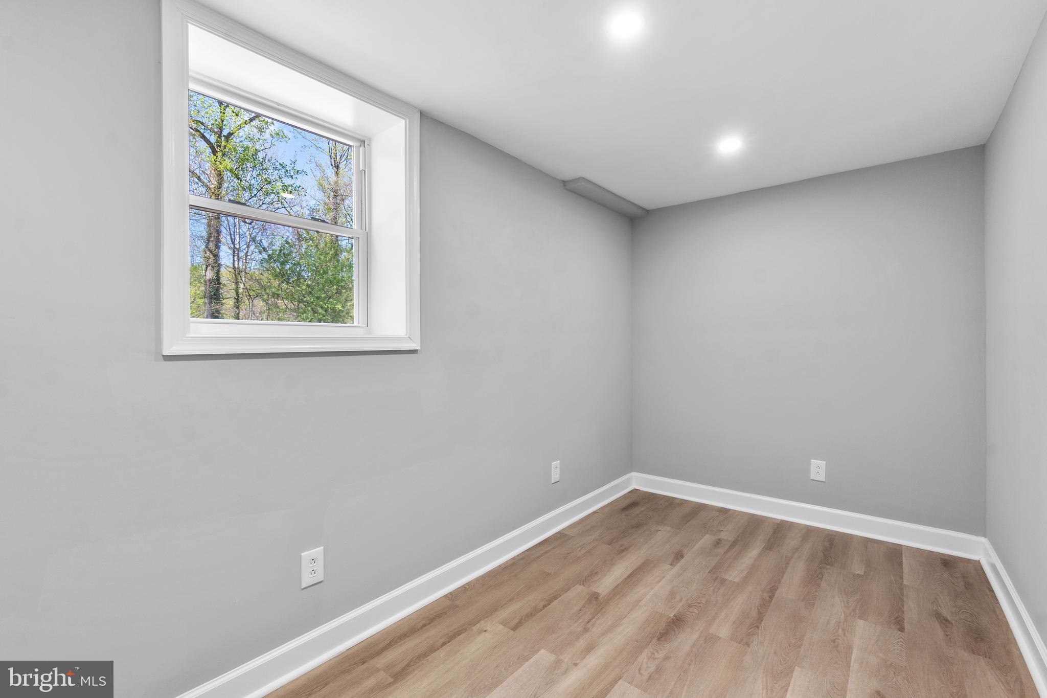 TEMPLE HILLS - Residential