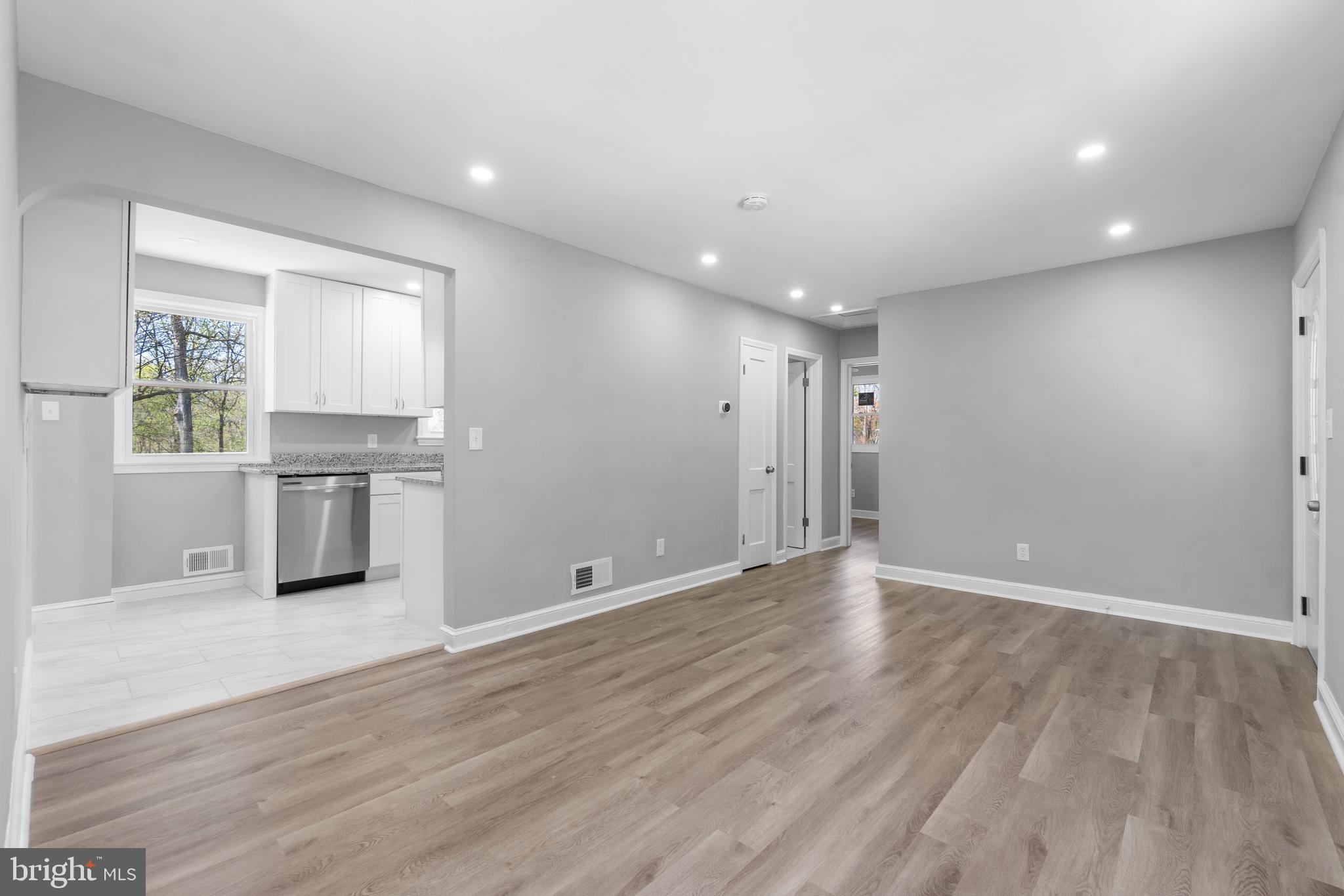 TEMPLE HILLS - Residential