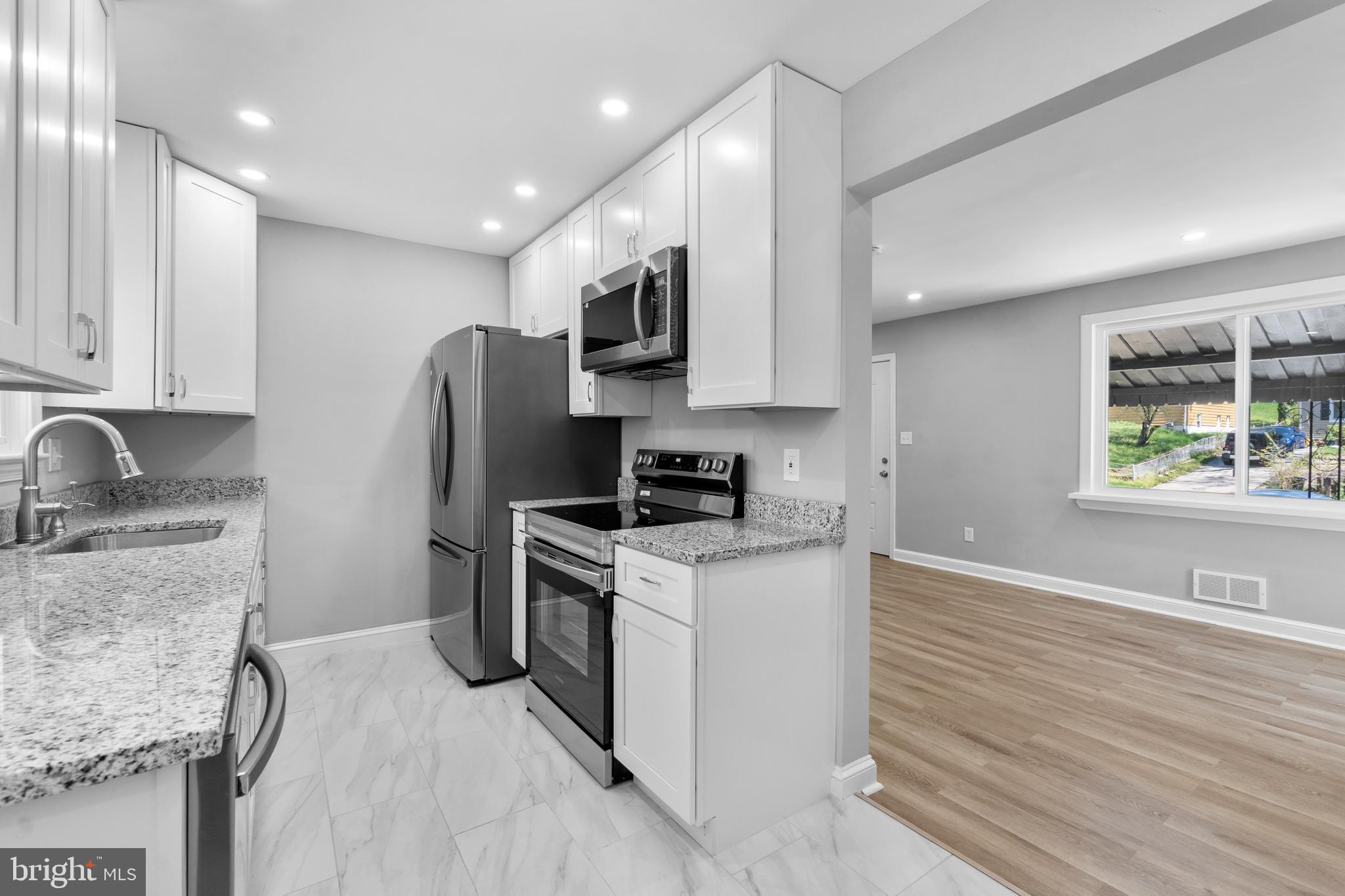 TEMPLE HILLS - Residential