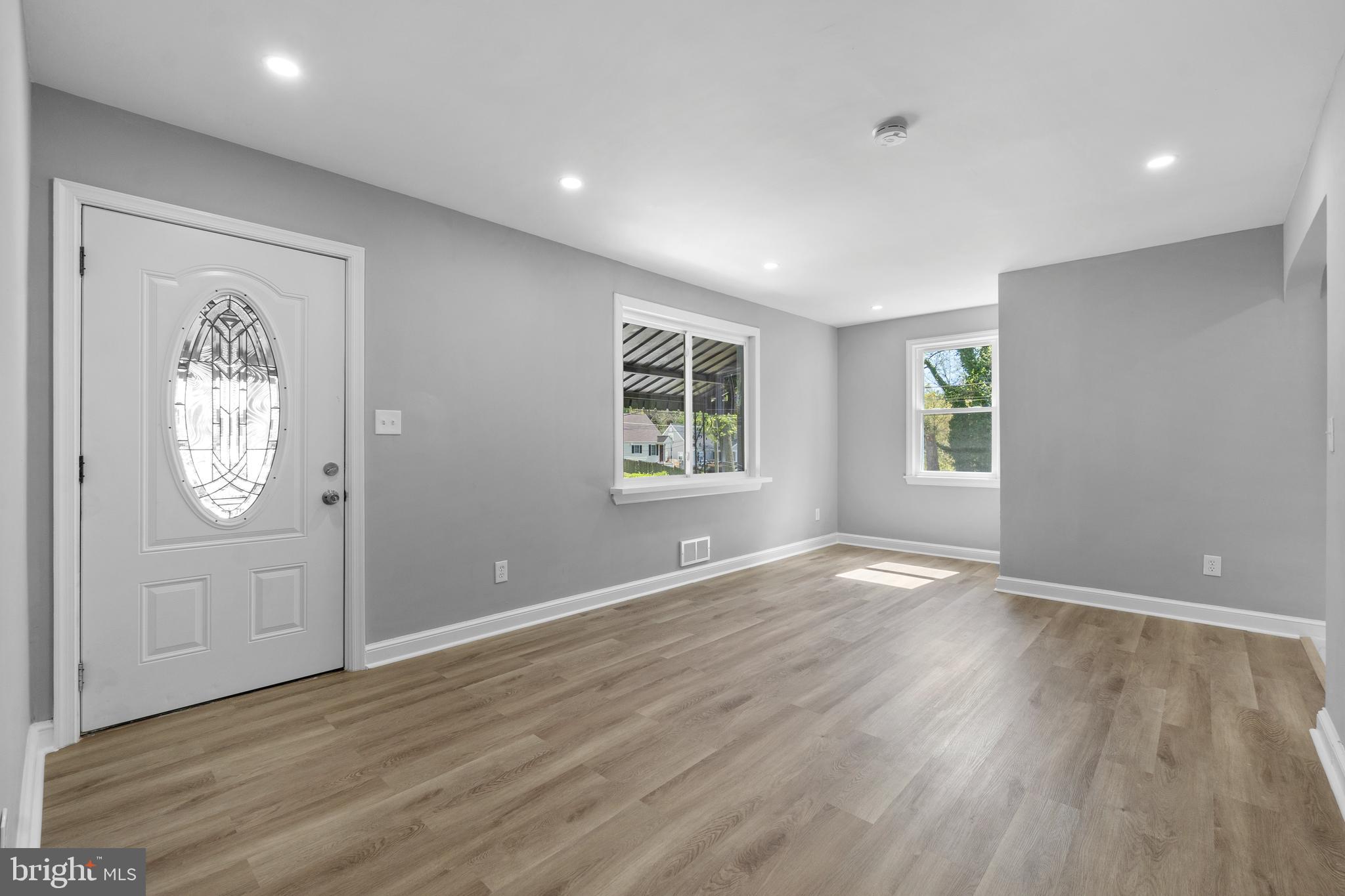 TEMPLE HILLS - Residential