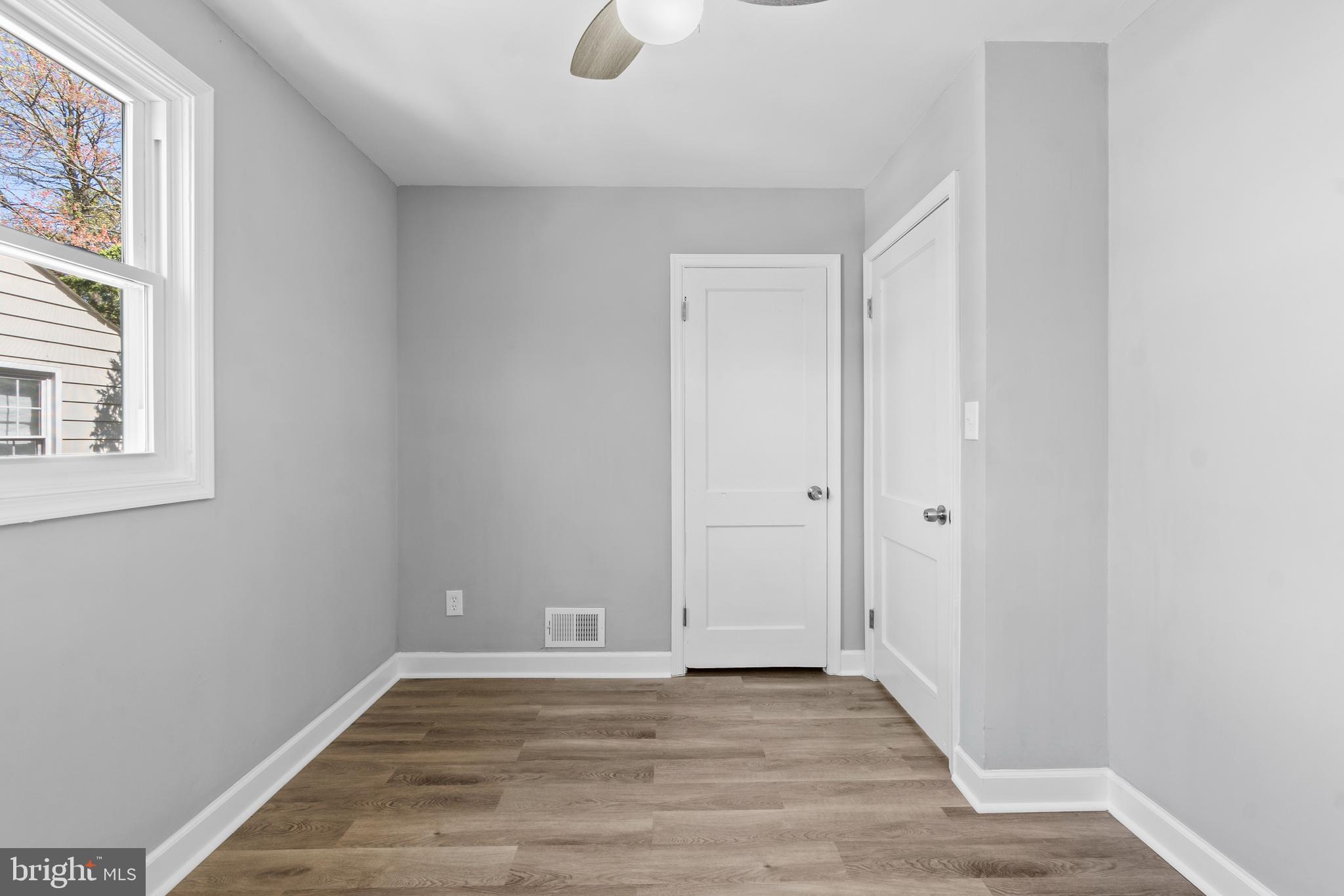 TEMPLE HILLS - Residential