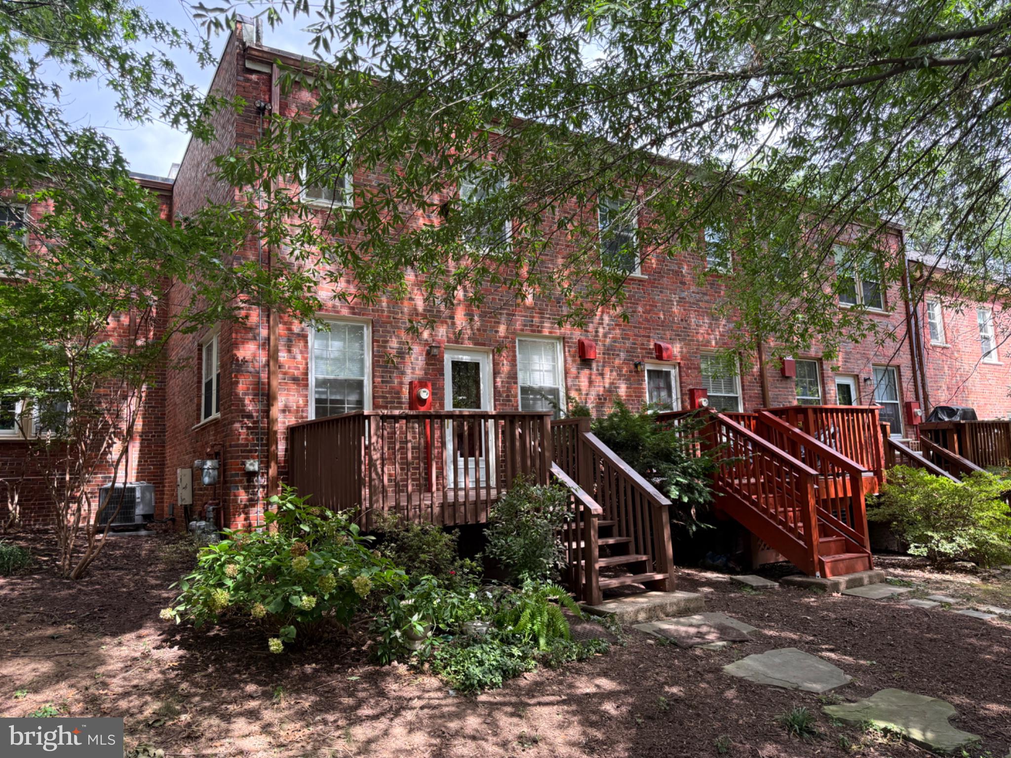 1400 S BARTON STREET S 424