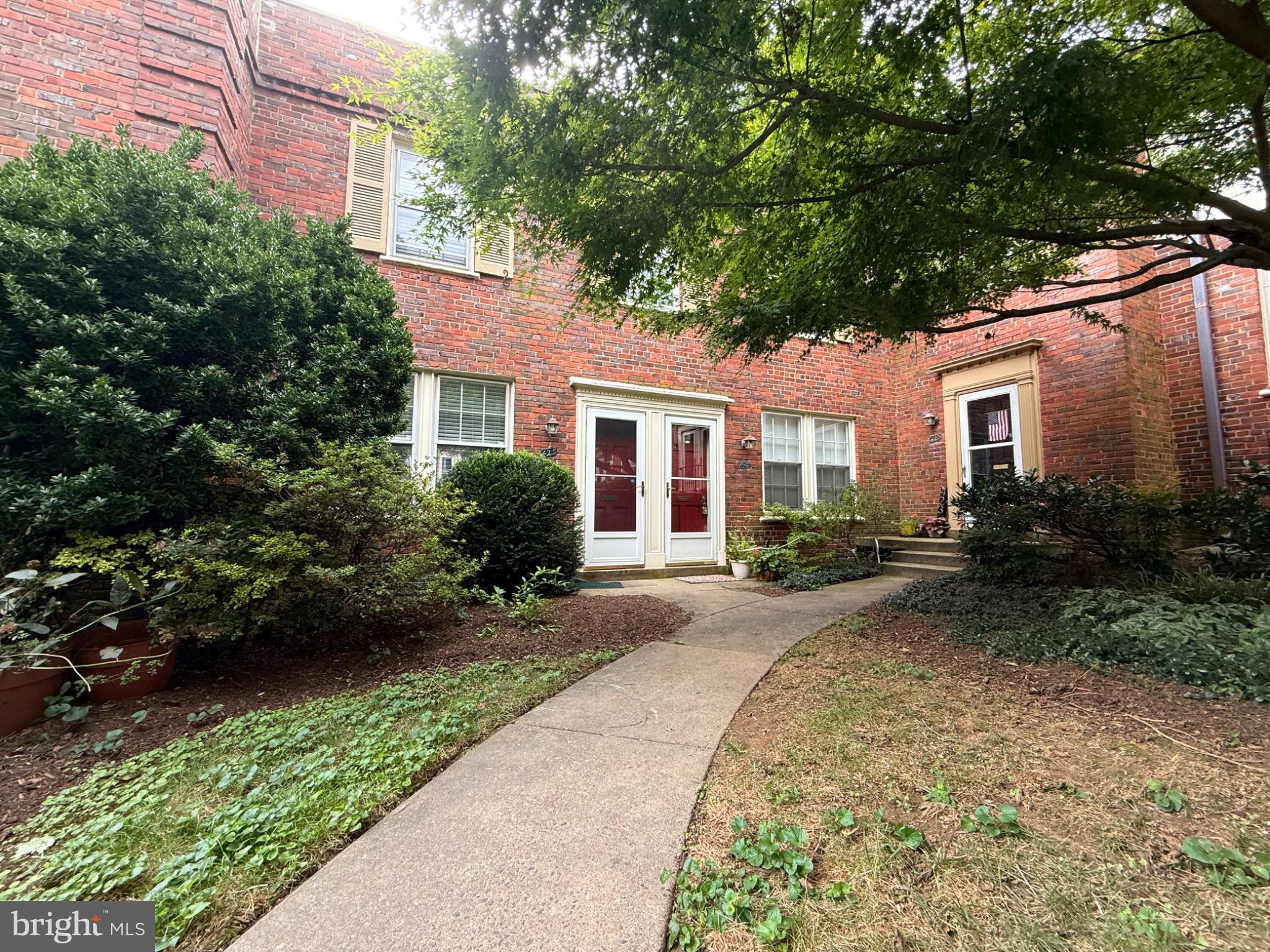 1400 S BARTON STREET S 424
