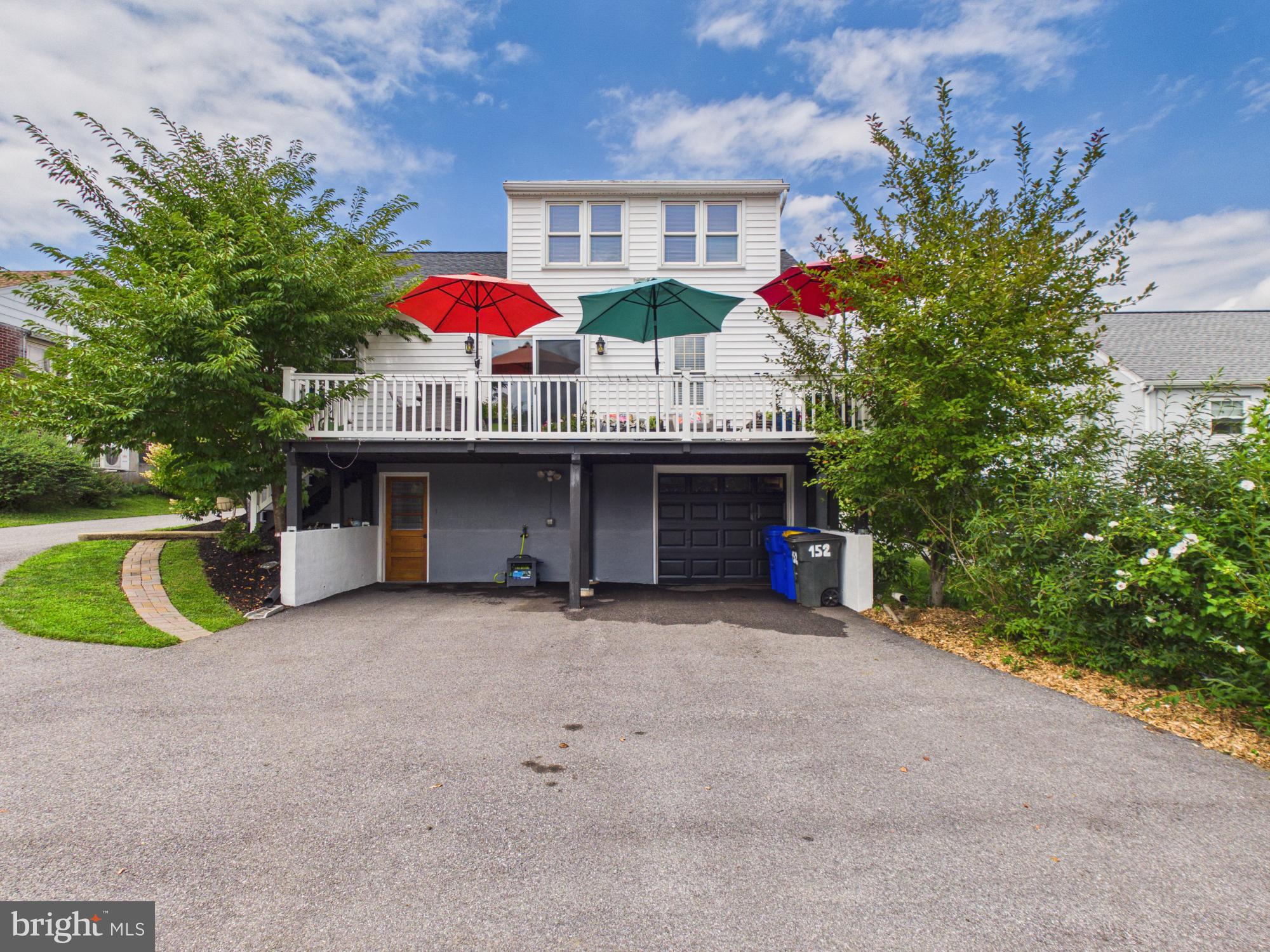 152 ELIZABETH STREET