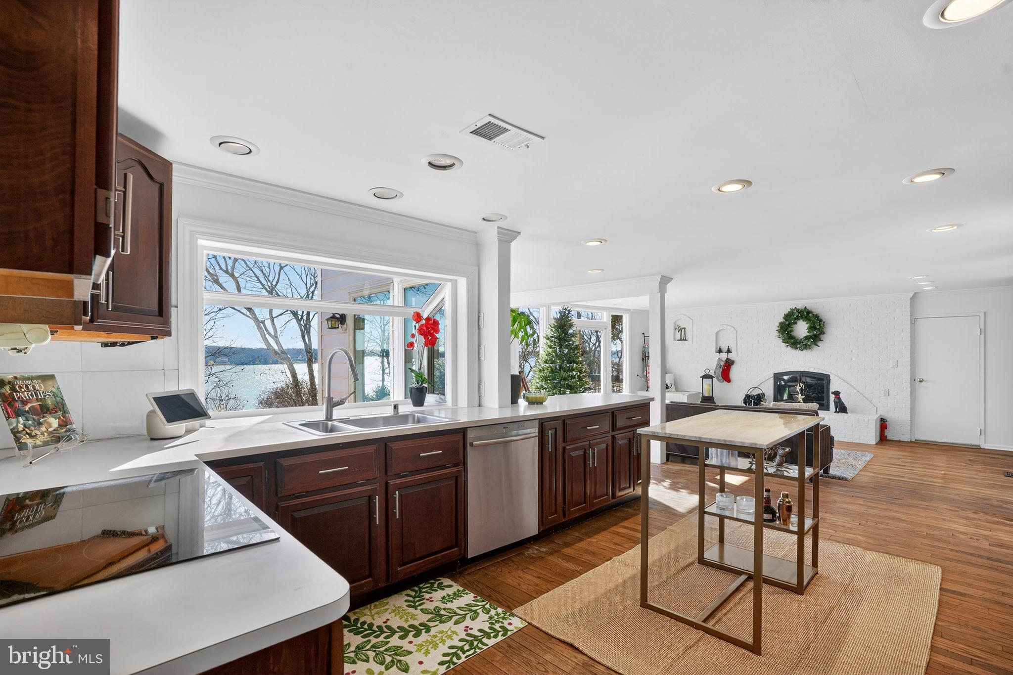 INDIAN QUEEN OVERLOOK - Residential