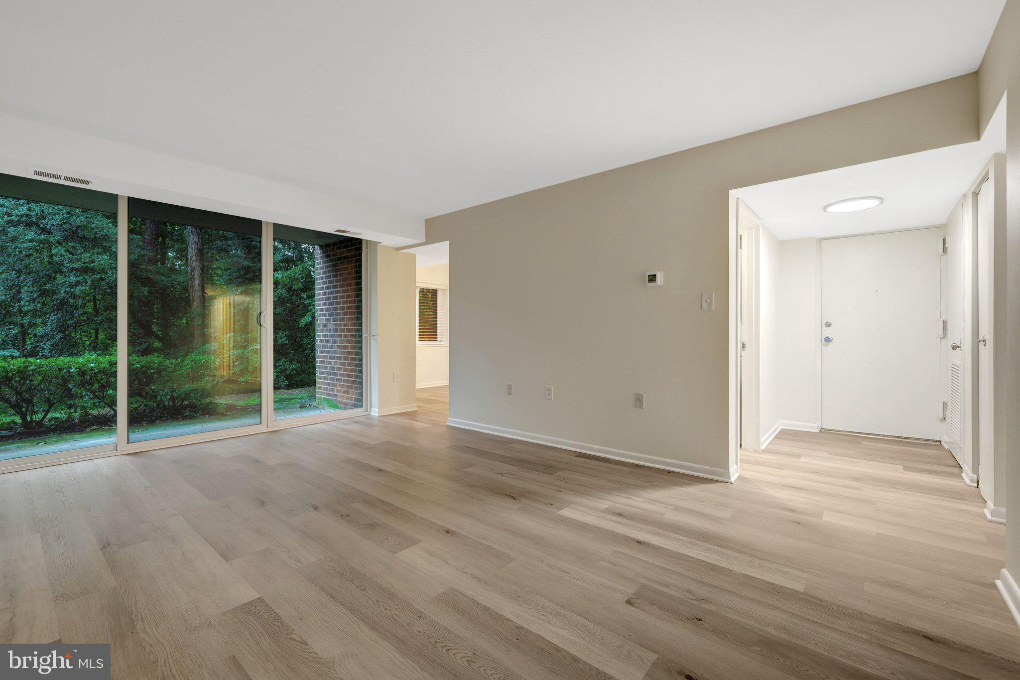 1403 NORTHGATE SQUARE 1B