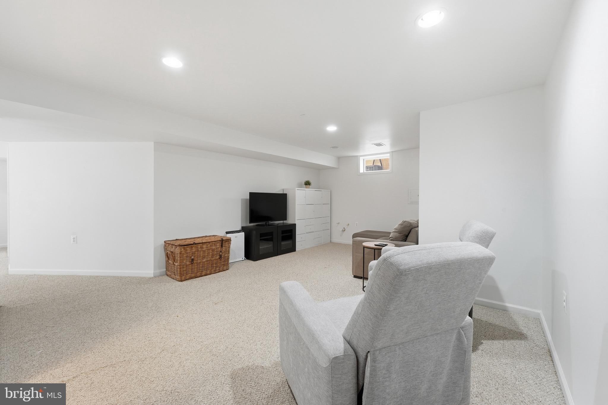 SOUTH RIDING - Residential