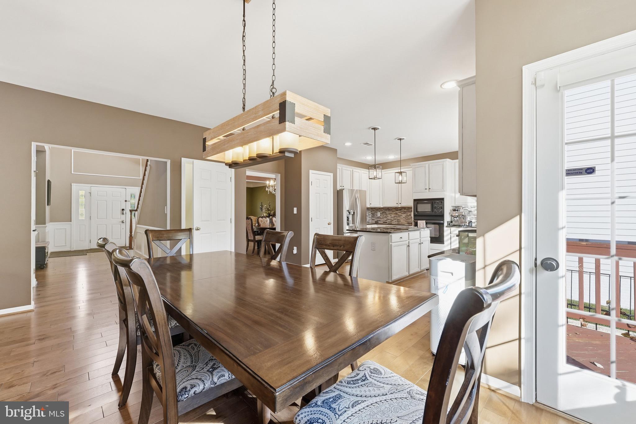 SOUTH RIDING - Residential