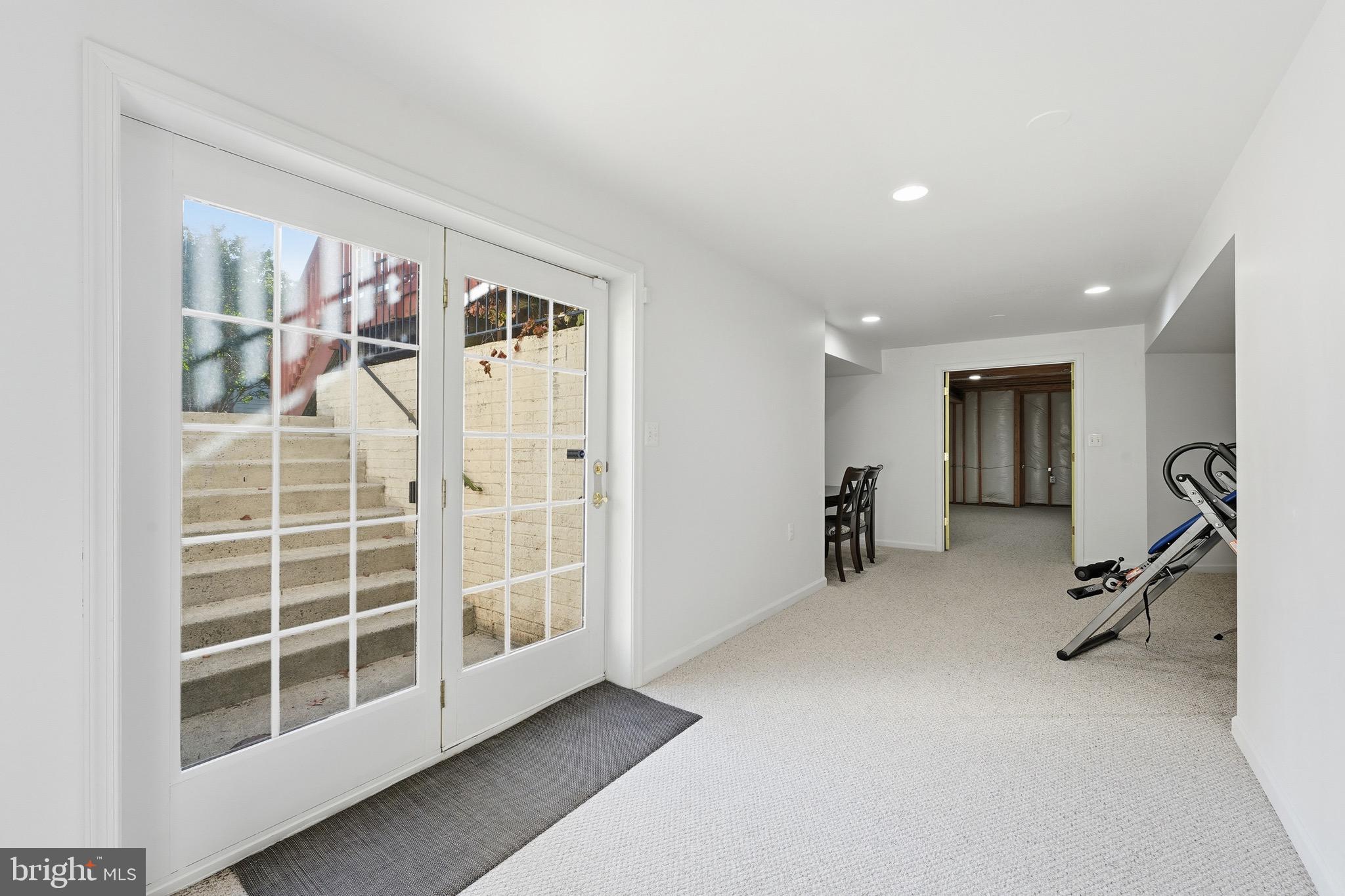 SOUTH RIDING - Residential