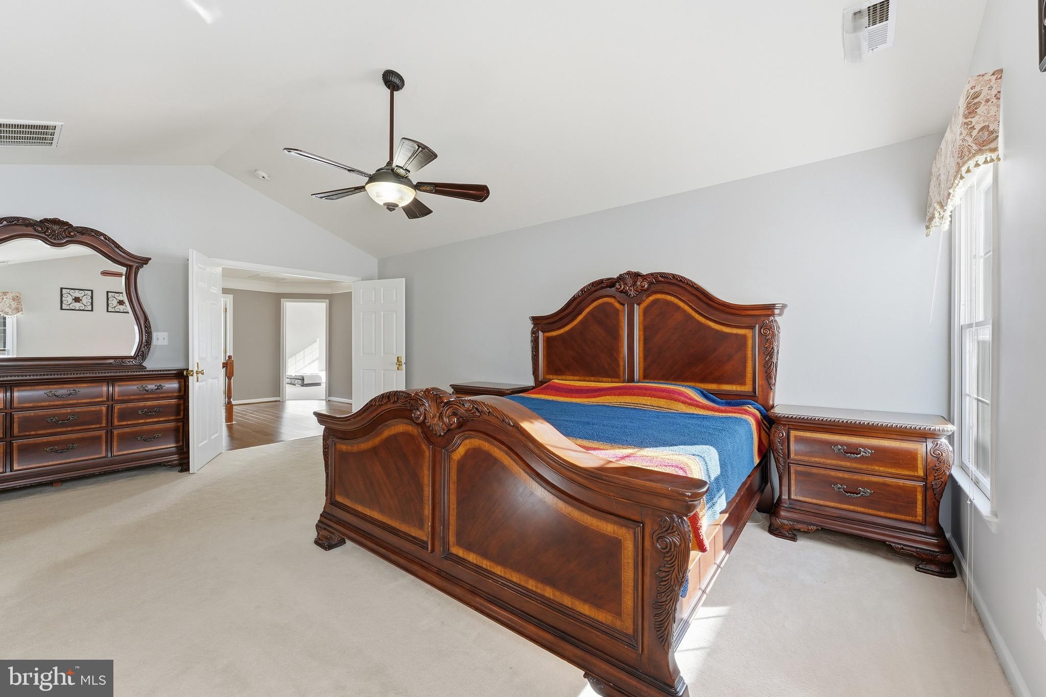 SOUTH RIDING - Residential