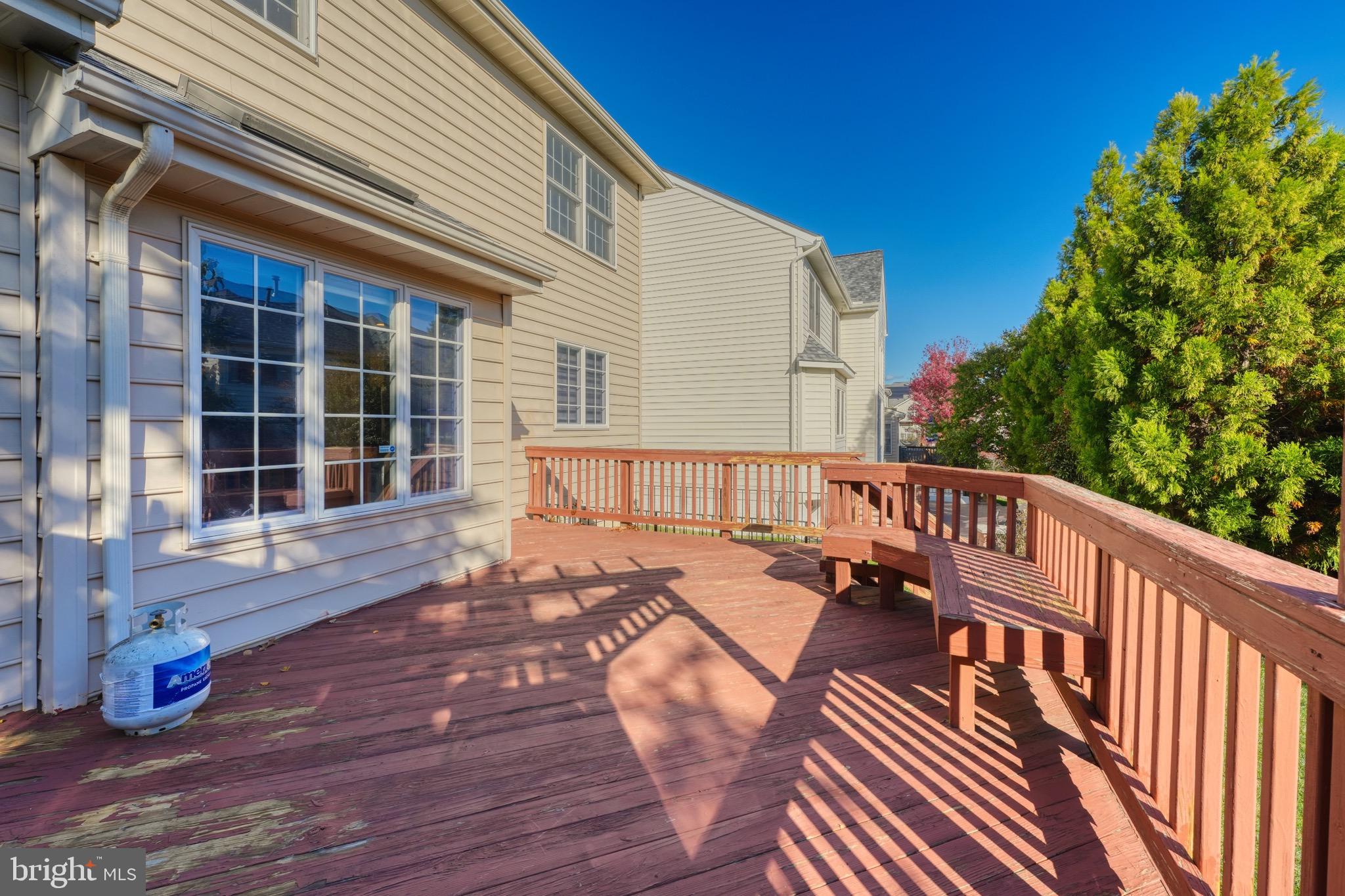 SOUTH RIDING - Residential