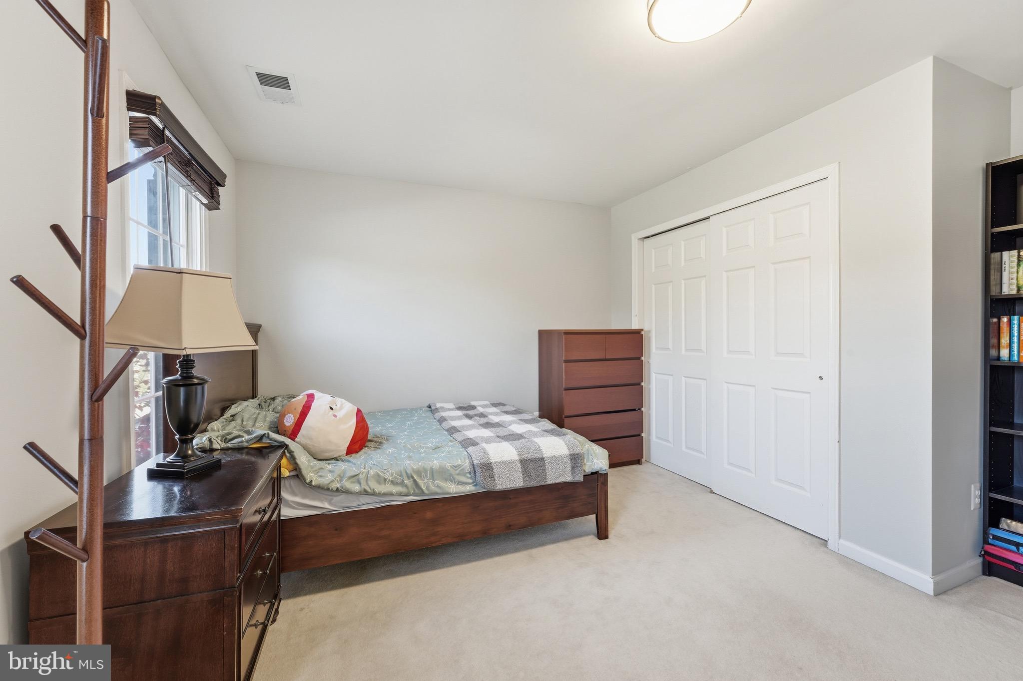 SOUTH RIDING - Residential