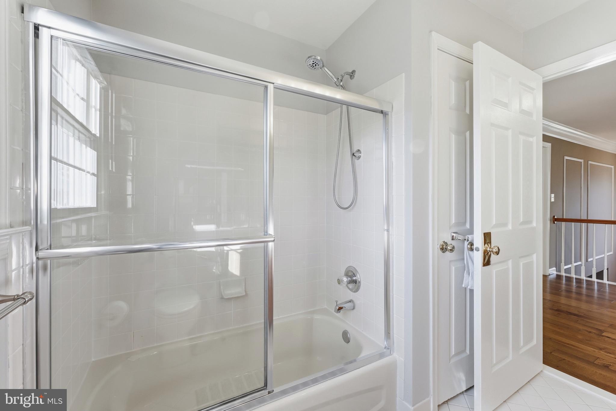 SOUTH RIDING - Residential