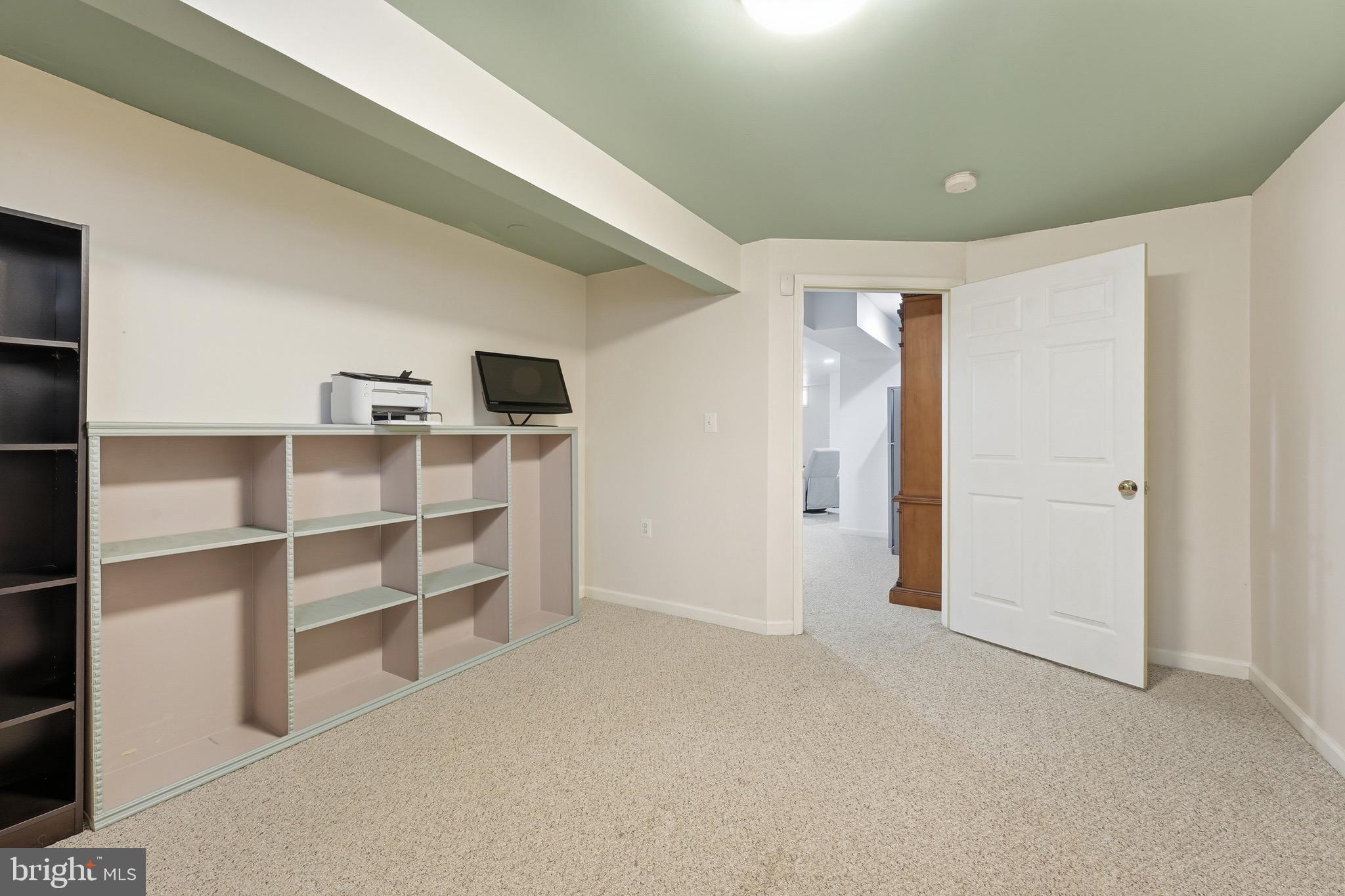 SOUTH RIDING - Residential