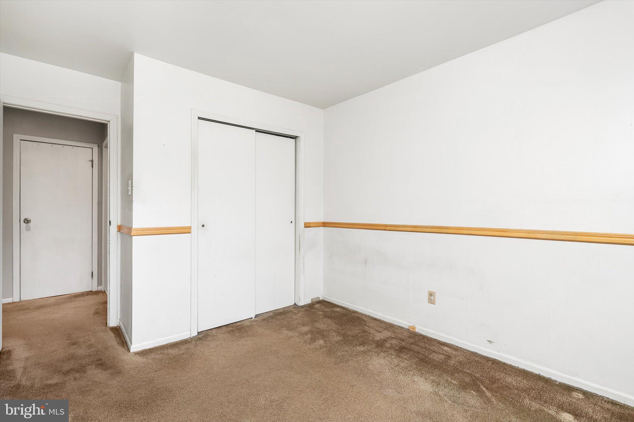 SHARON MEWS - Residential