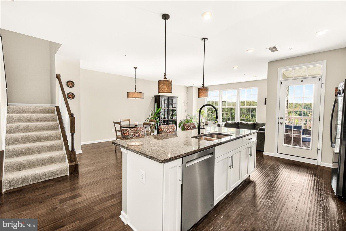 CABIN BRANCH - Residential