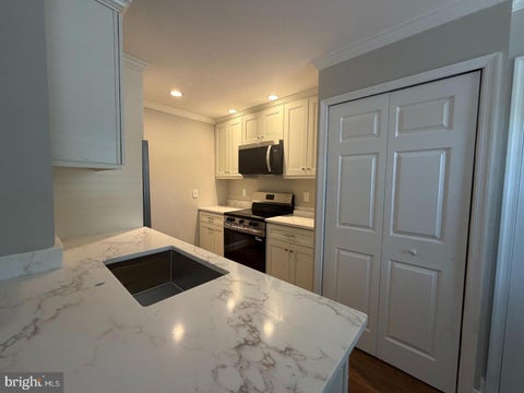 Condo For Rent - 403 S Main Street #105<br/> Bucks County, DOYLESTOWN, PA 18901