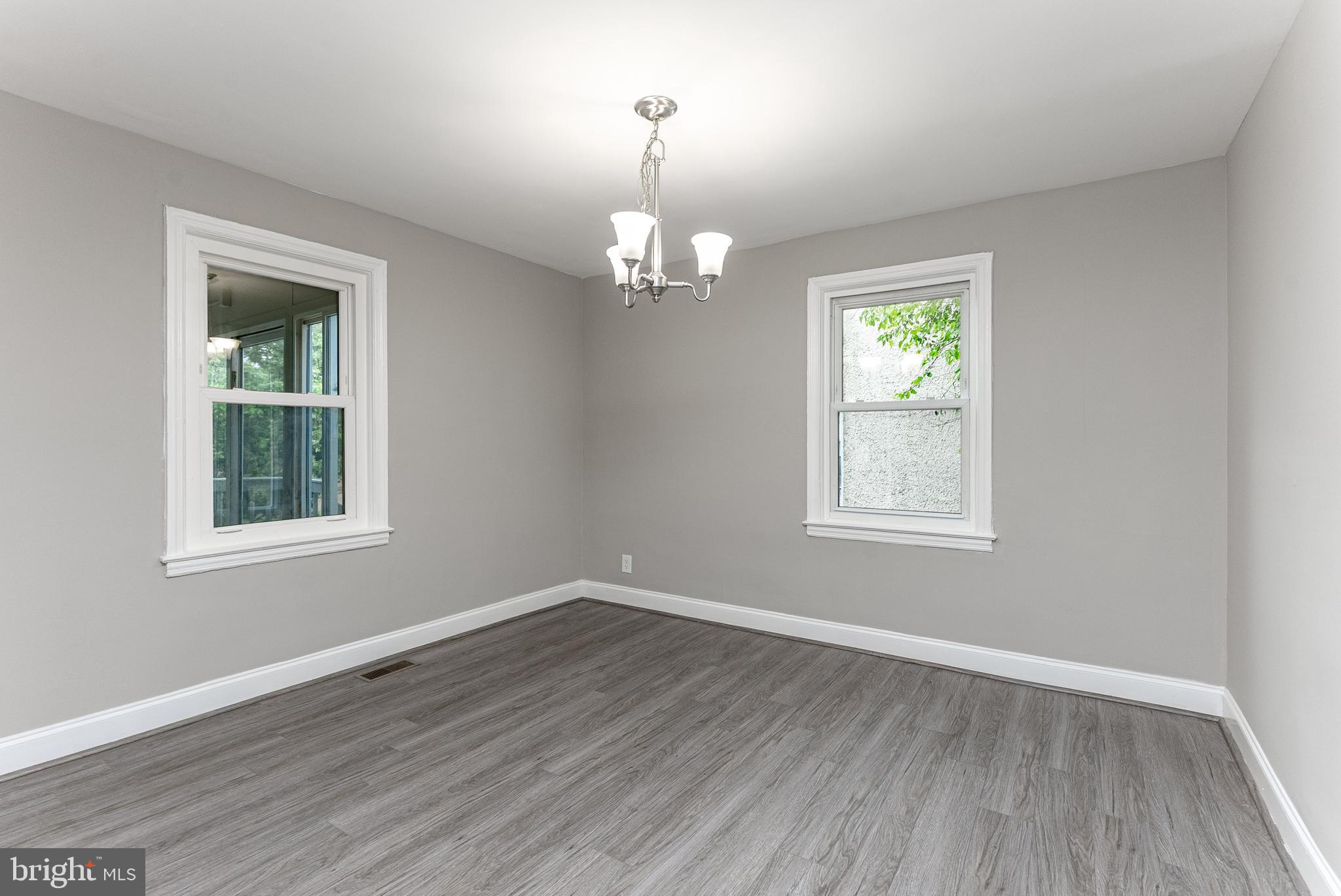 ALBEMARLE SQUARE - Residential Lease