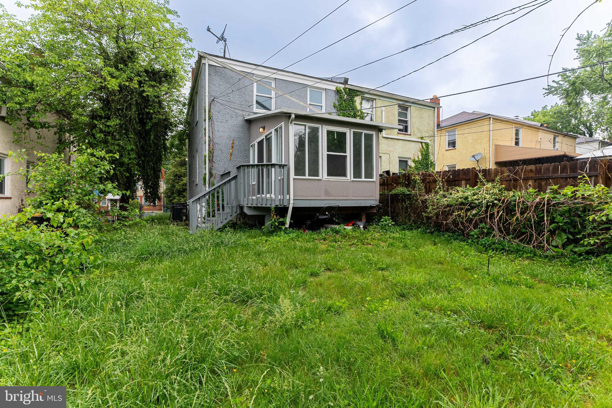 ALBEMARLE SQUARE - Residential Lease