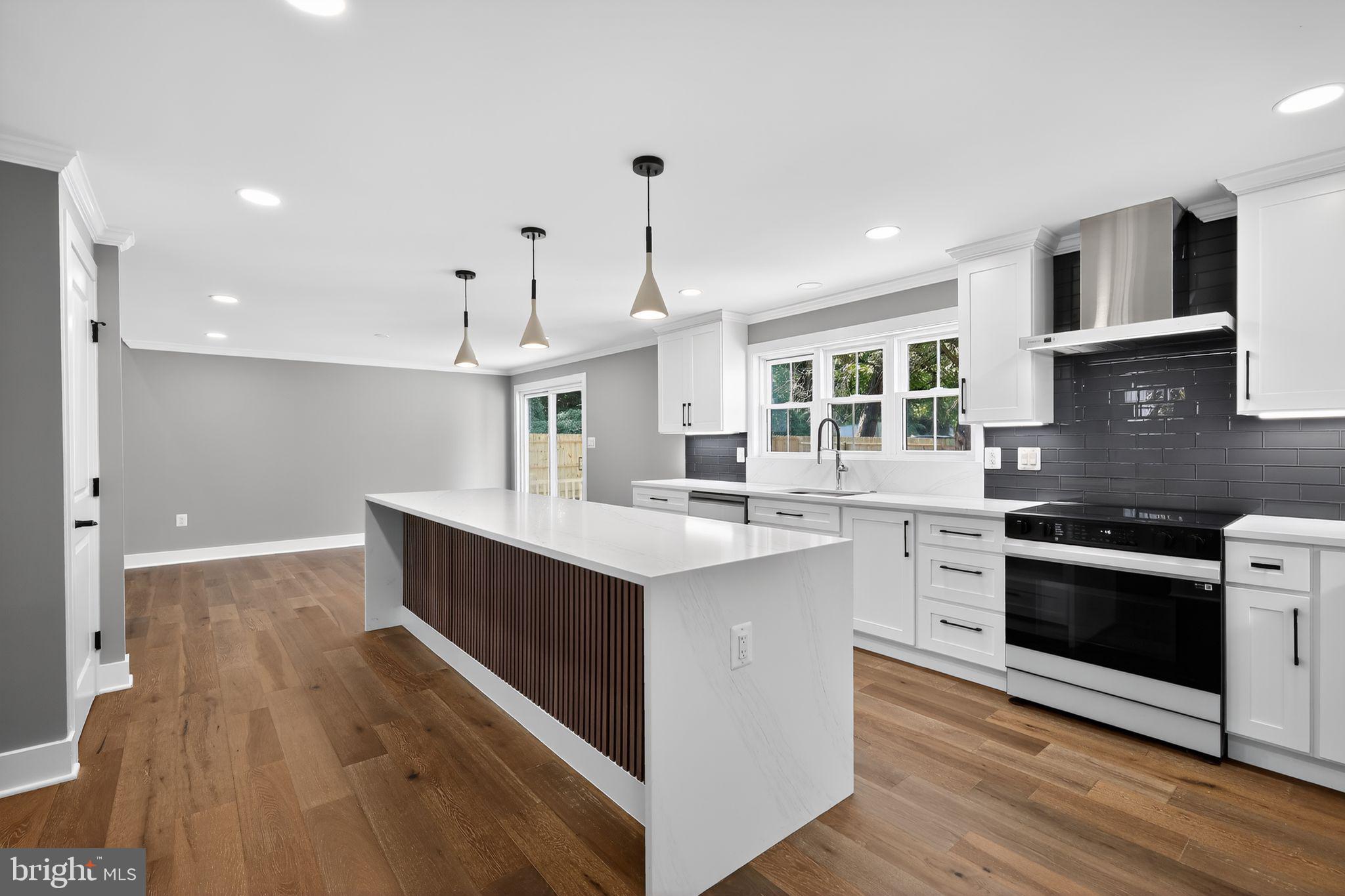 WEST ANNAPOLIS - Residential