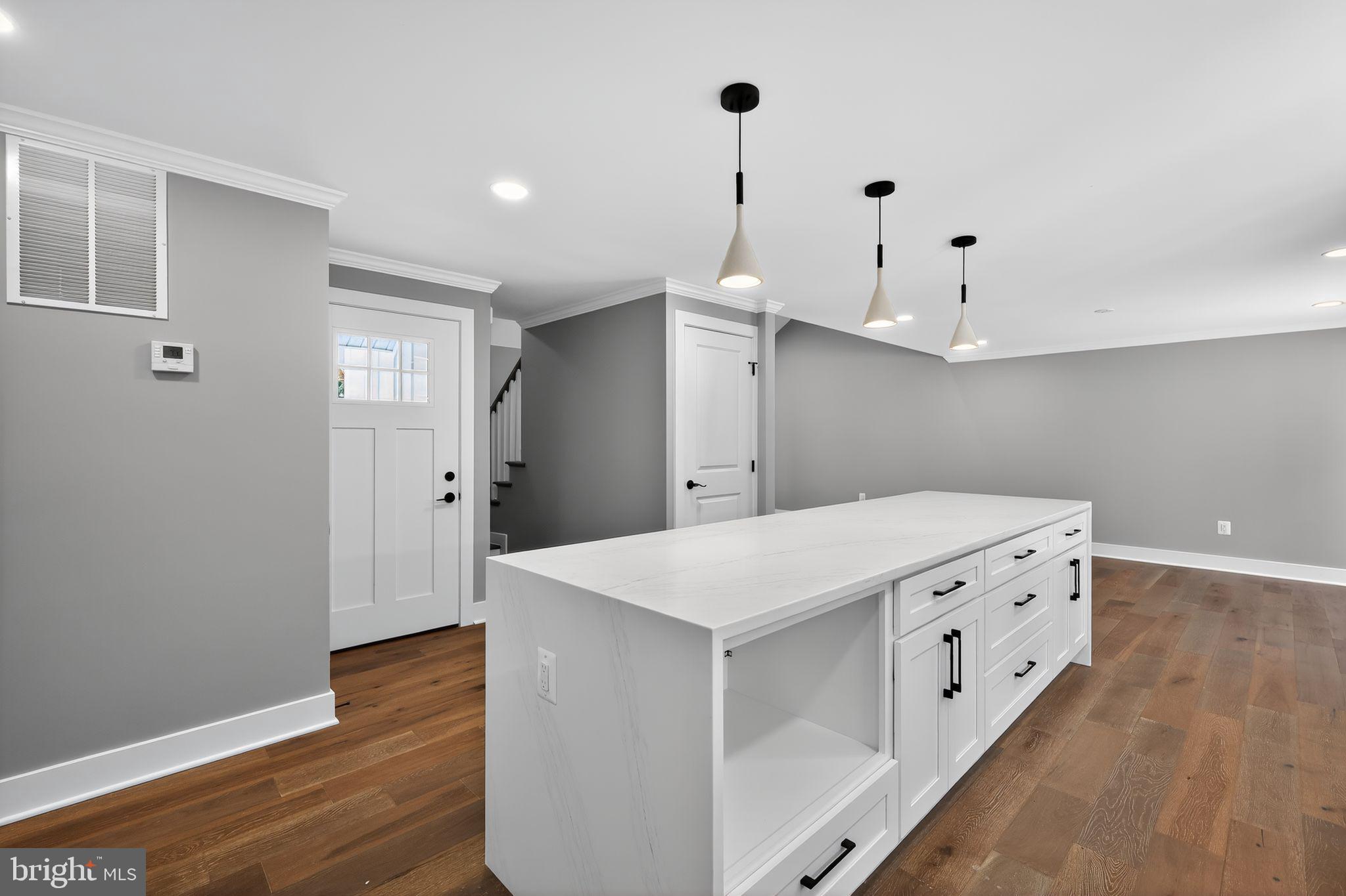 WEST ANNAPOLIS - Residential