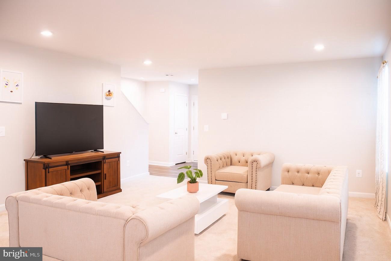 3113 CLOVER LANE