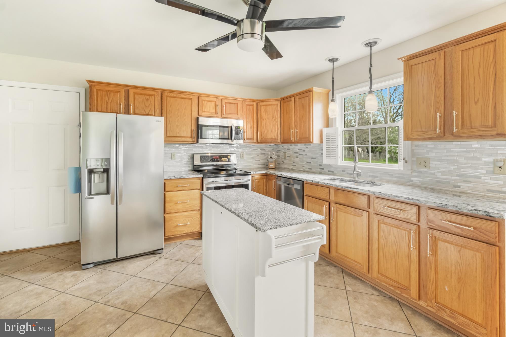 ORCHARD HILLS - Residential