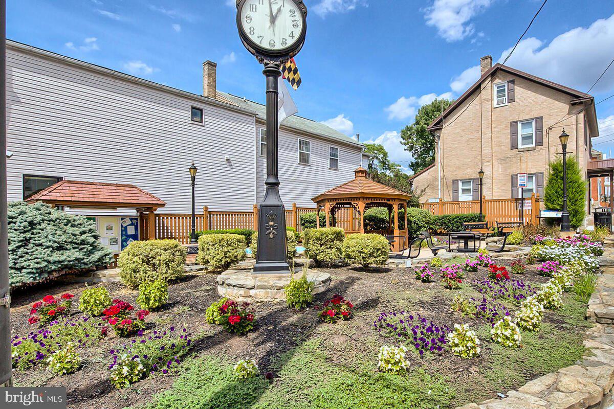 ORCHARD HILLS - Residential