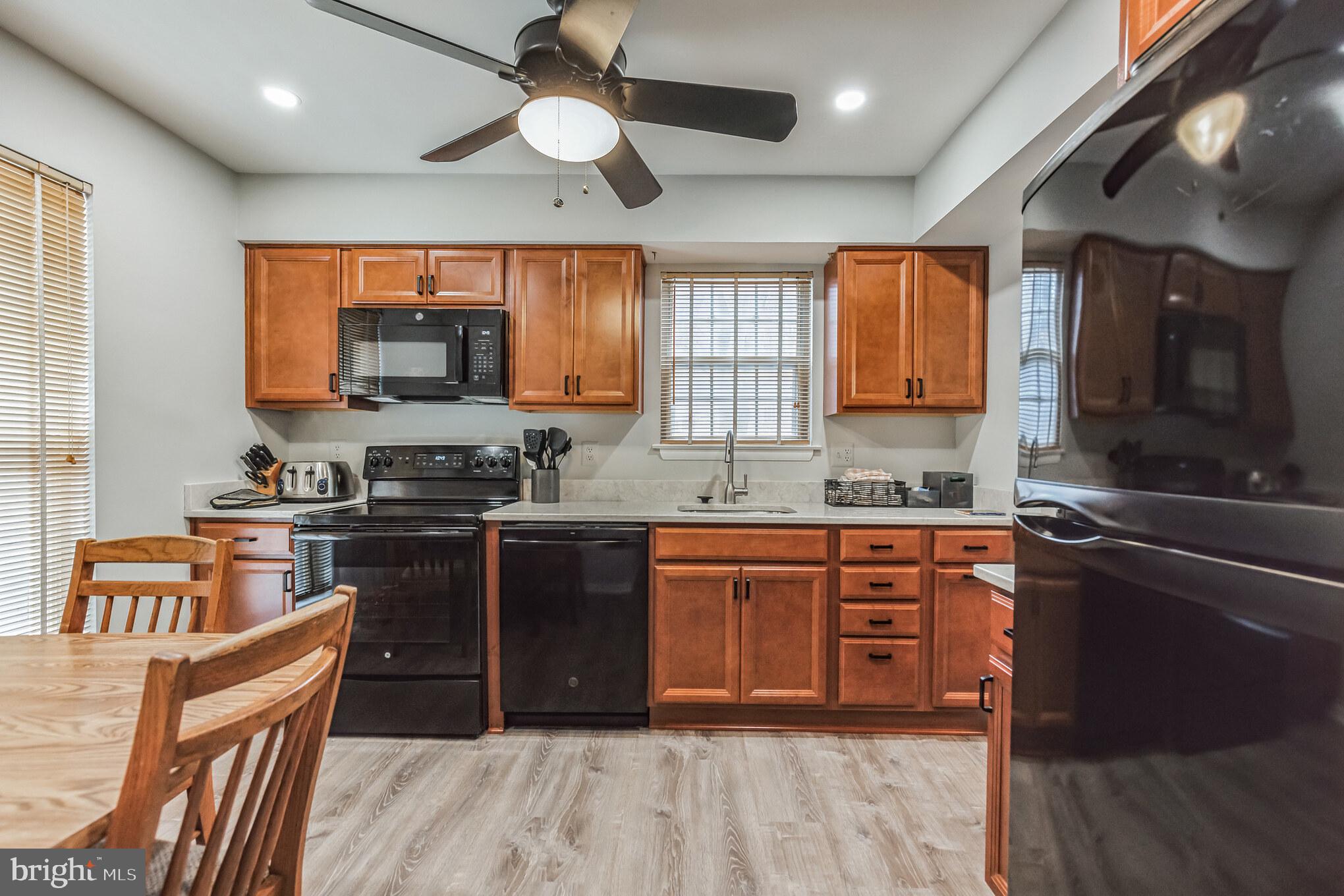 CROMWELL STATION - Residential