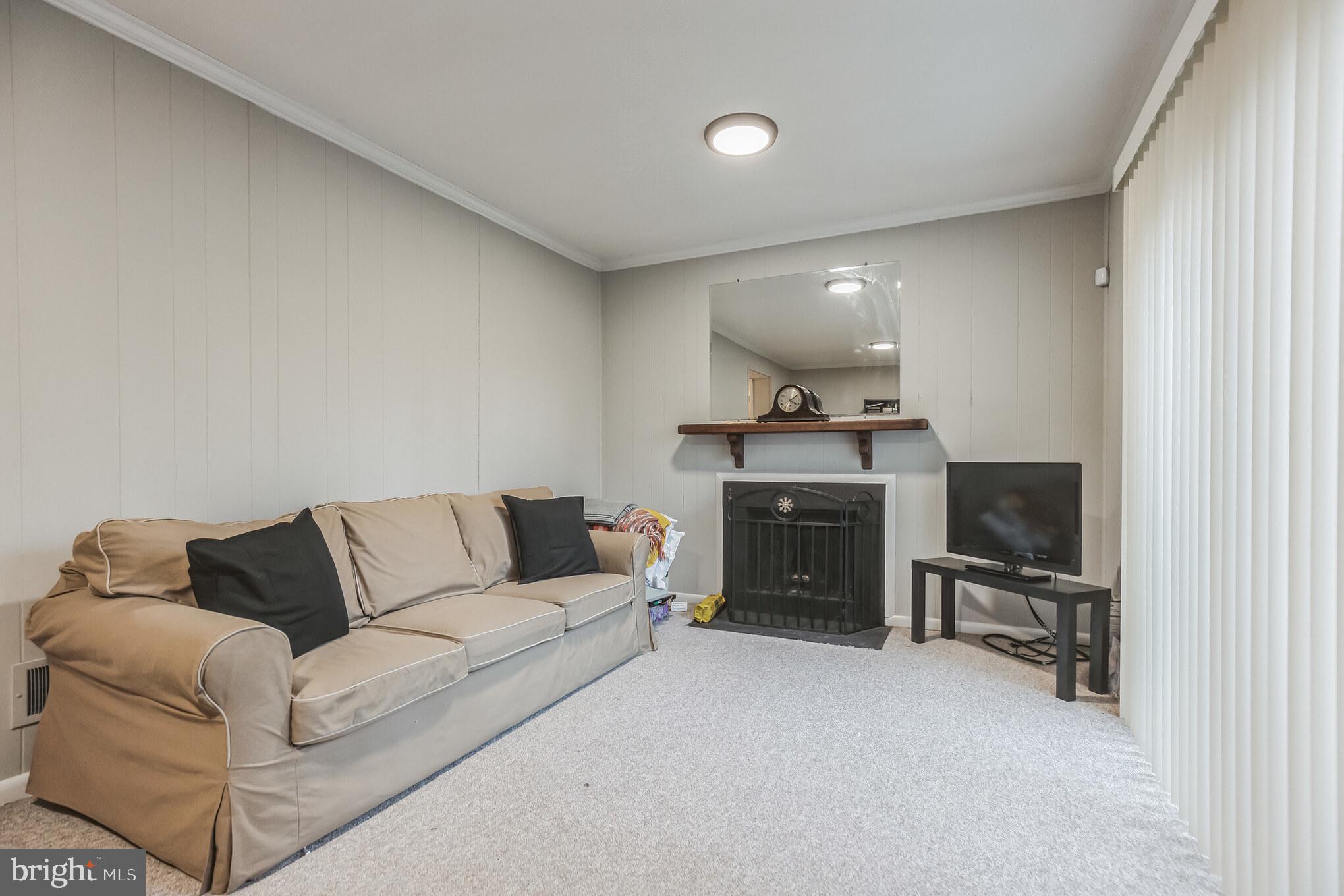 CROMWELL STATION - Residential