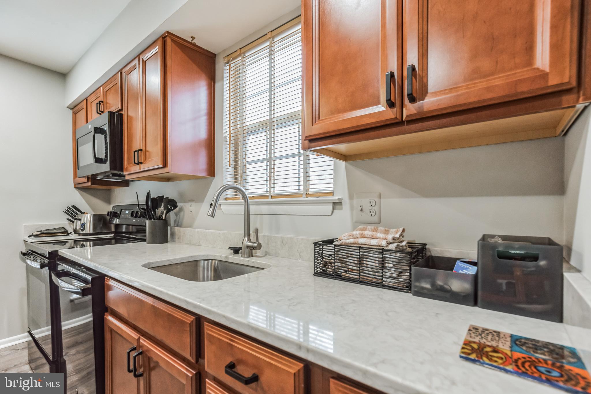 CROMWELL STATION - Residential