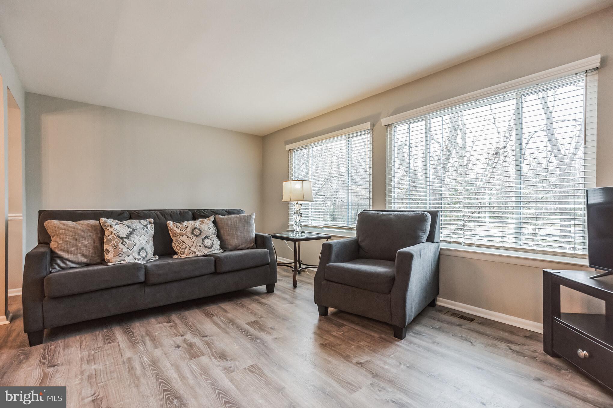 CROMWELL STATION - Residential