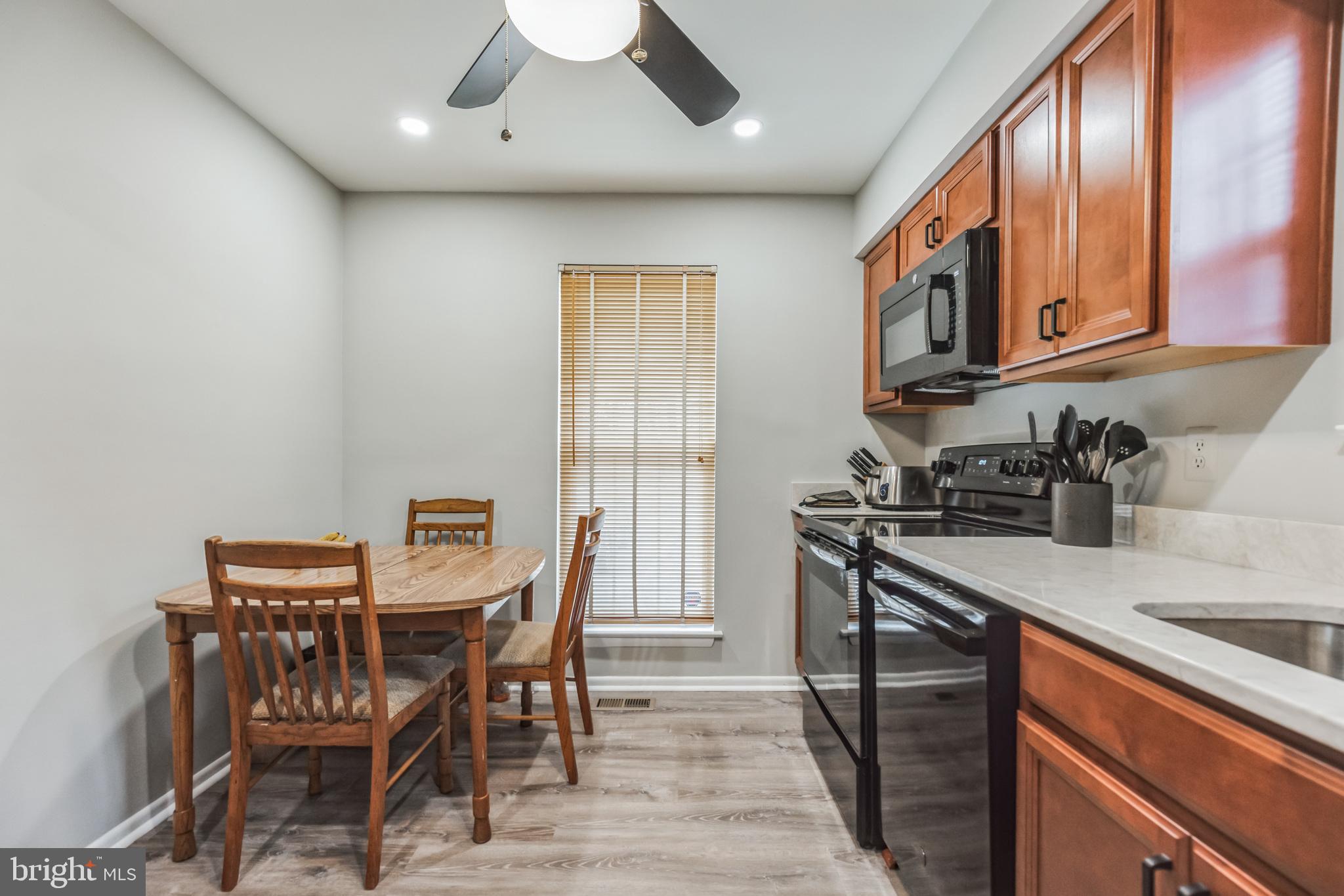 CROMWELL STATION - Residential