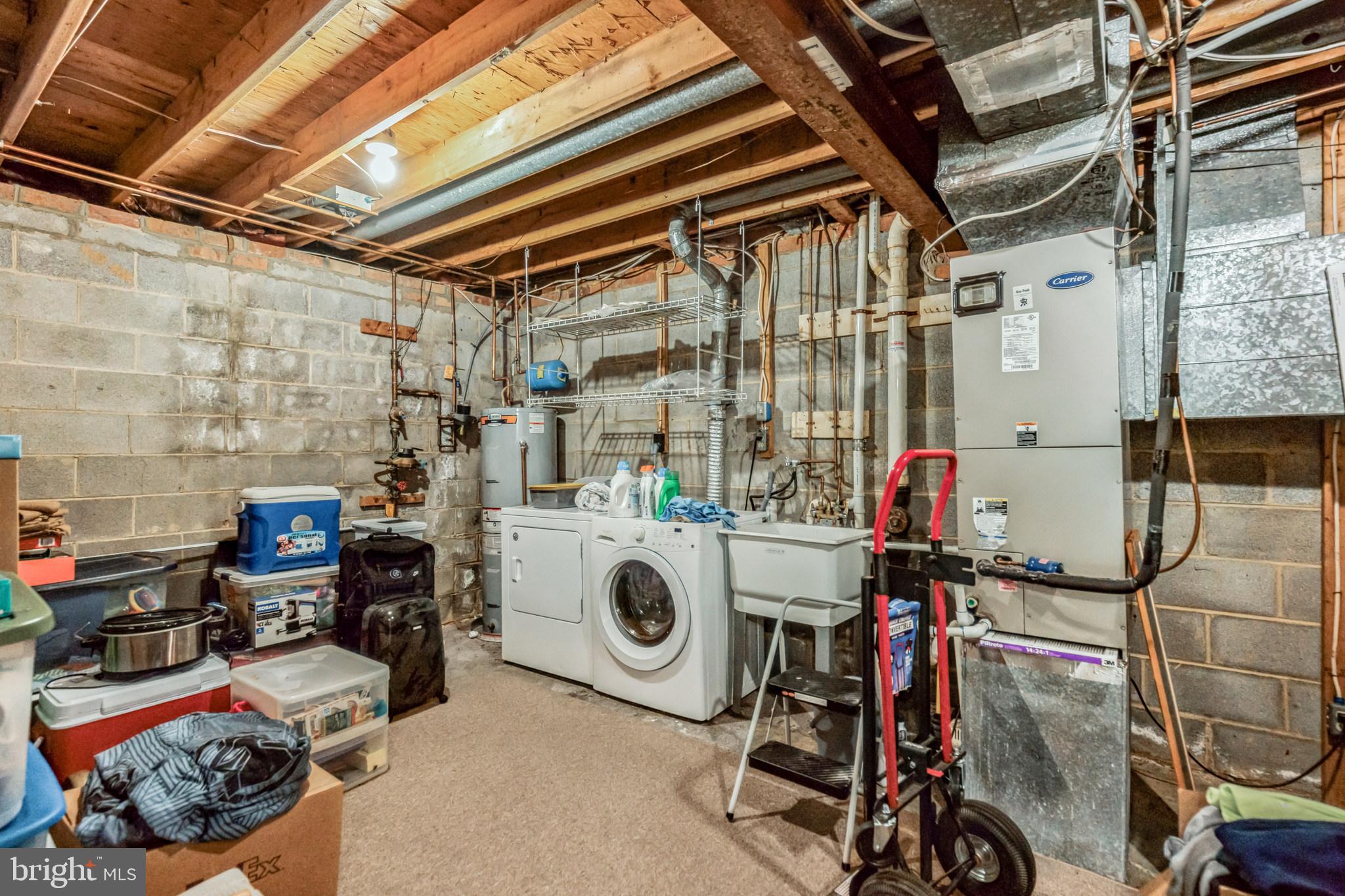 CROMWELL STATION - Residential